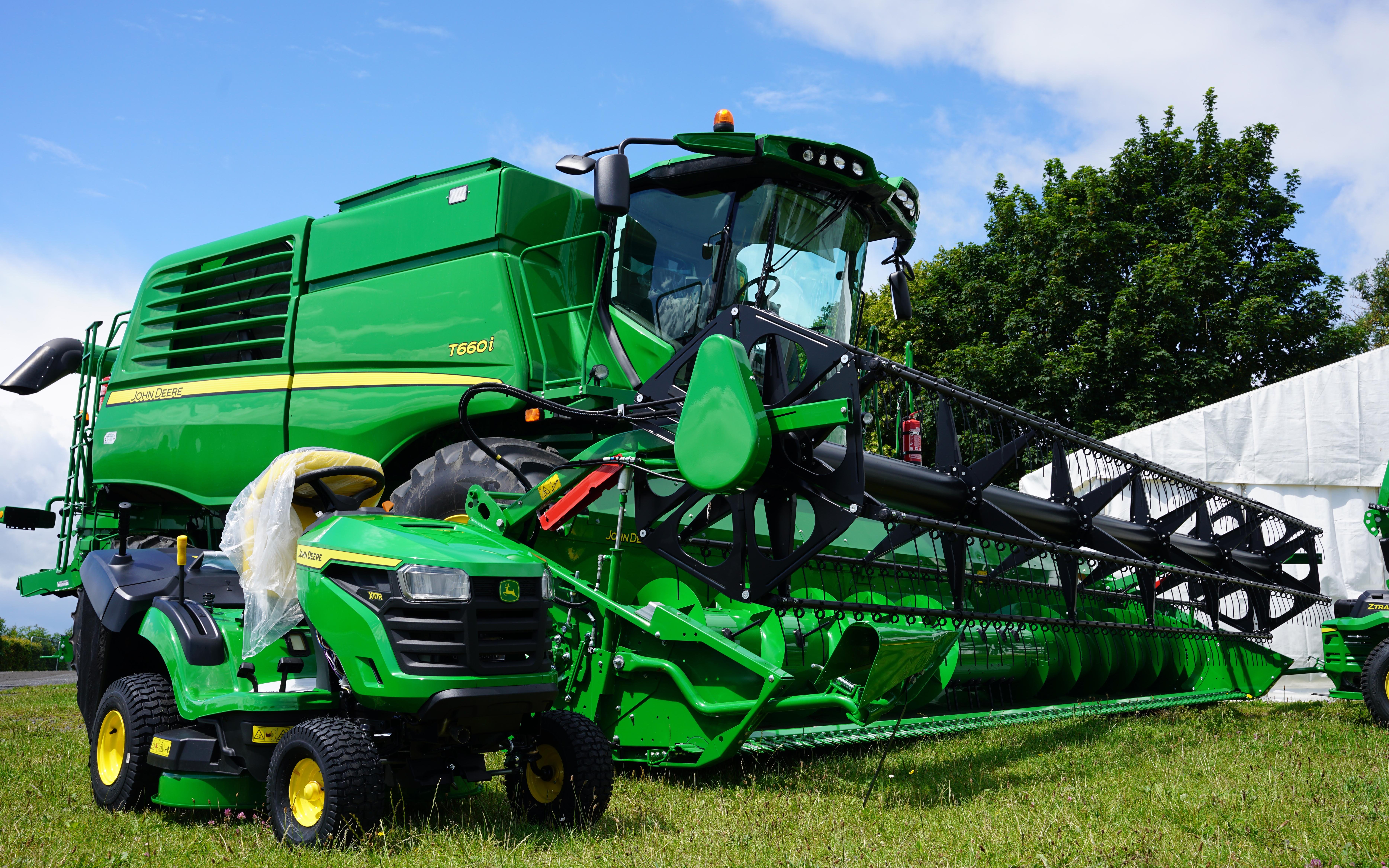 Little and large at the Punchestown show as John Deere reinforces its position as a full line provider of machinery