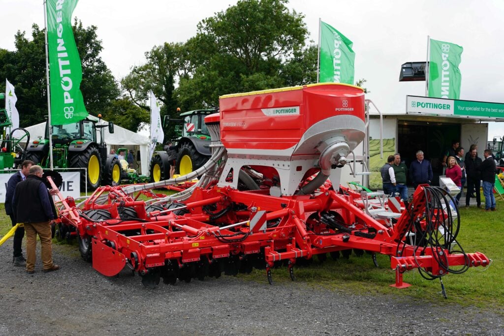 The upgraded Pottinger Terrasem V6000 with new distribution head