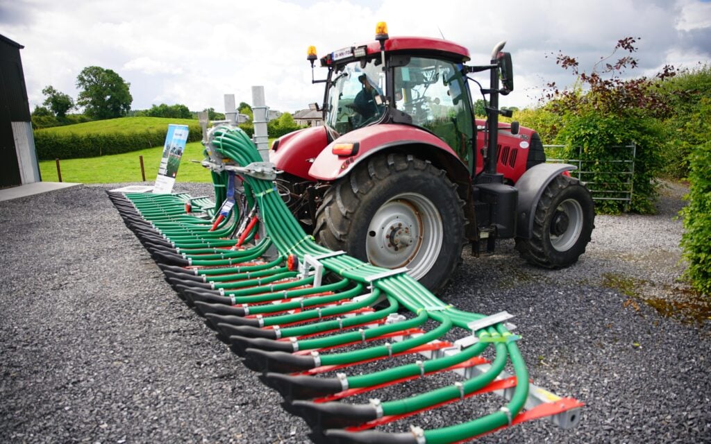 The springs are generous in length and run all the way to the shoe