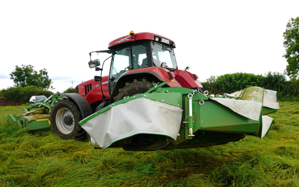 Headland turns are easier with a balanced load on the rear linkage