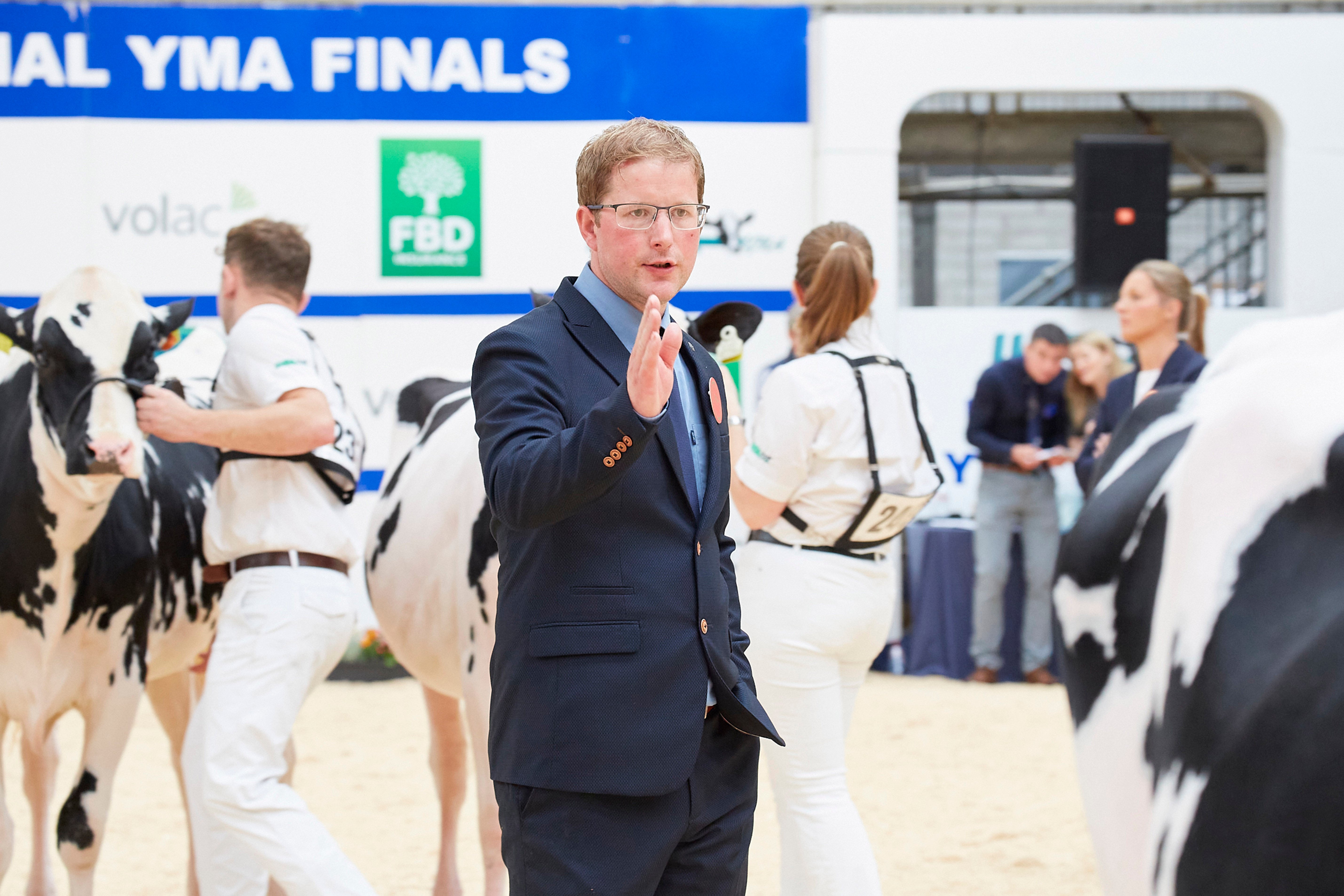 Judge Colin Laird picking one of his winners at IHFA National YMA Finals 2023. Image: Maria Kelly