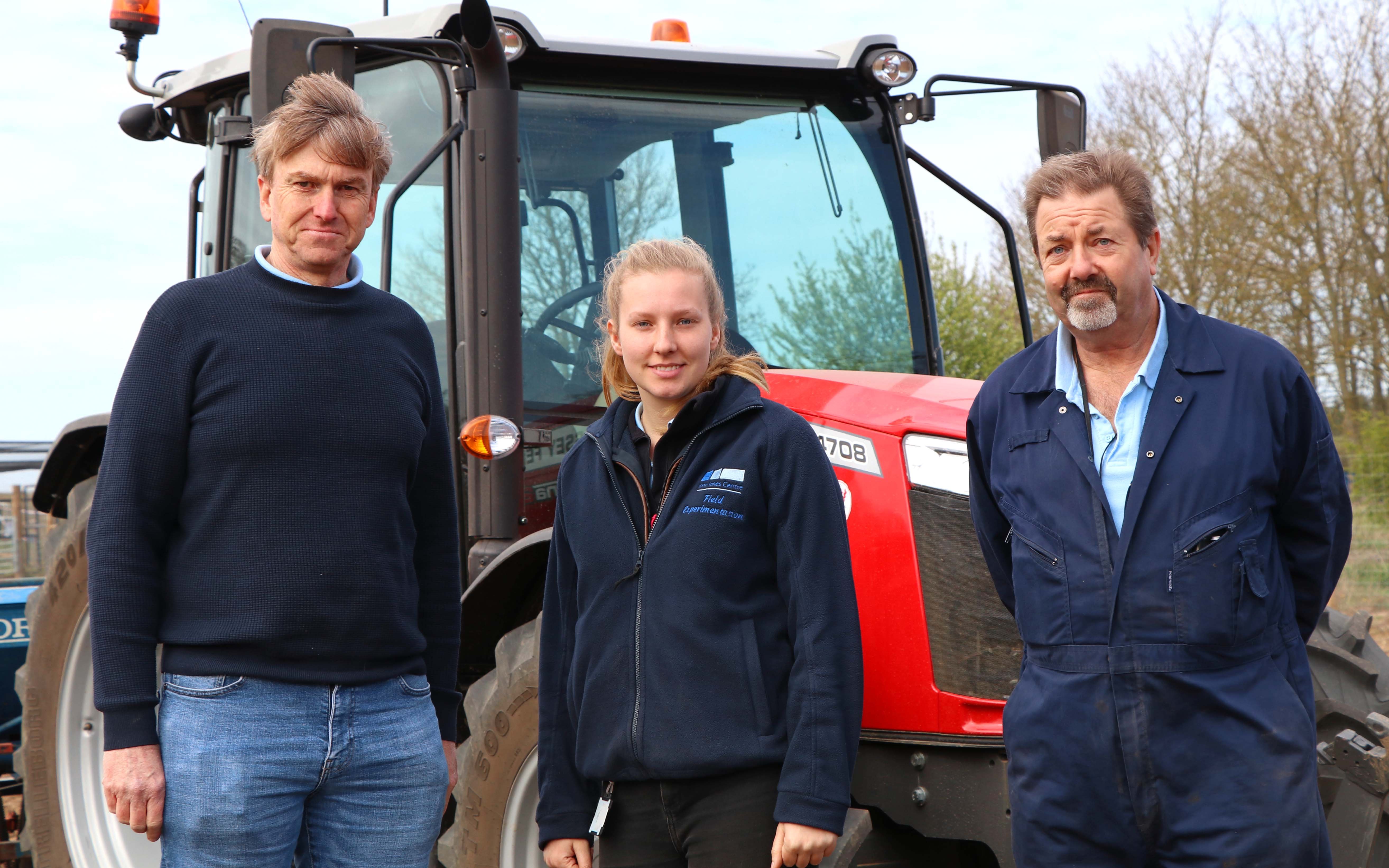 L-r: Darryl Playford, site manger of the Dorothea de Winton field station, with operators Rebecca Lee and Chris Allen