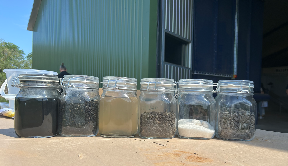 The "ingredients" that make up recycled fertislier