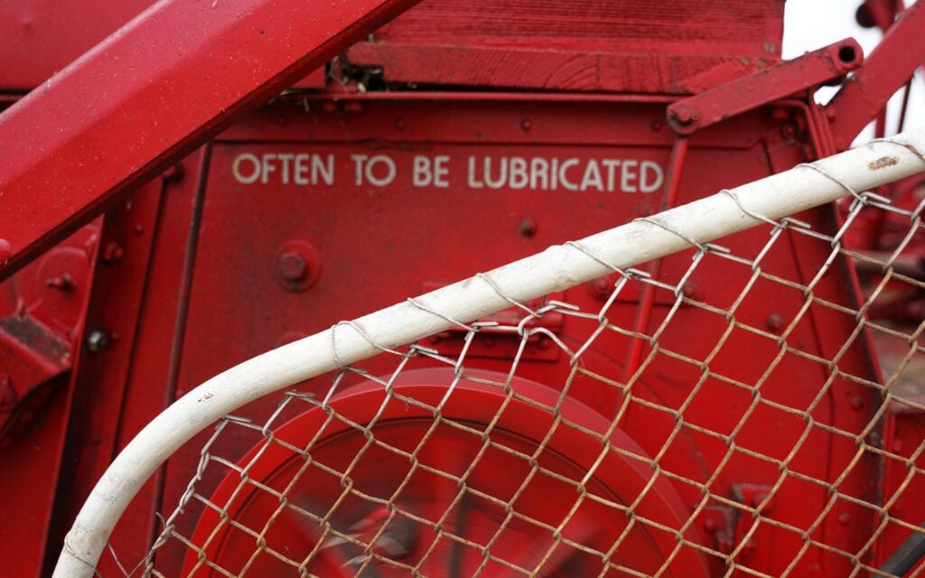 Maintenance instructions on the MB4