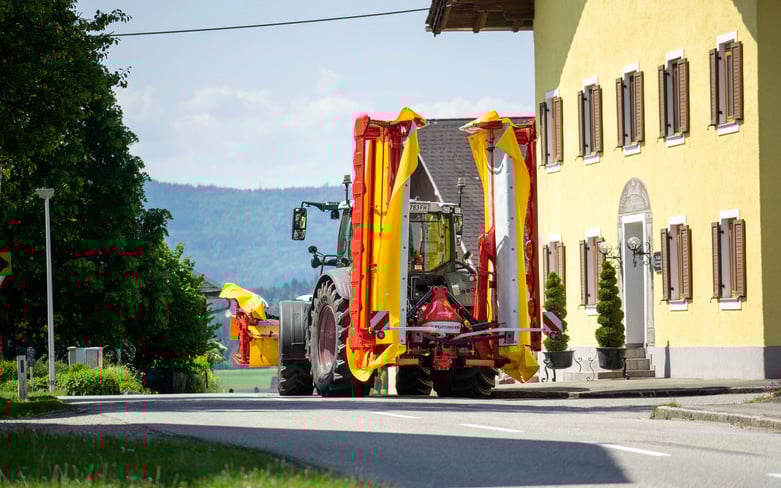 The mower combinations fold by 92° for transport
