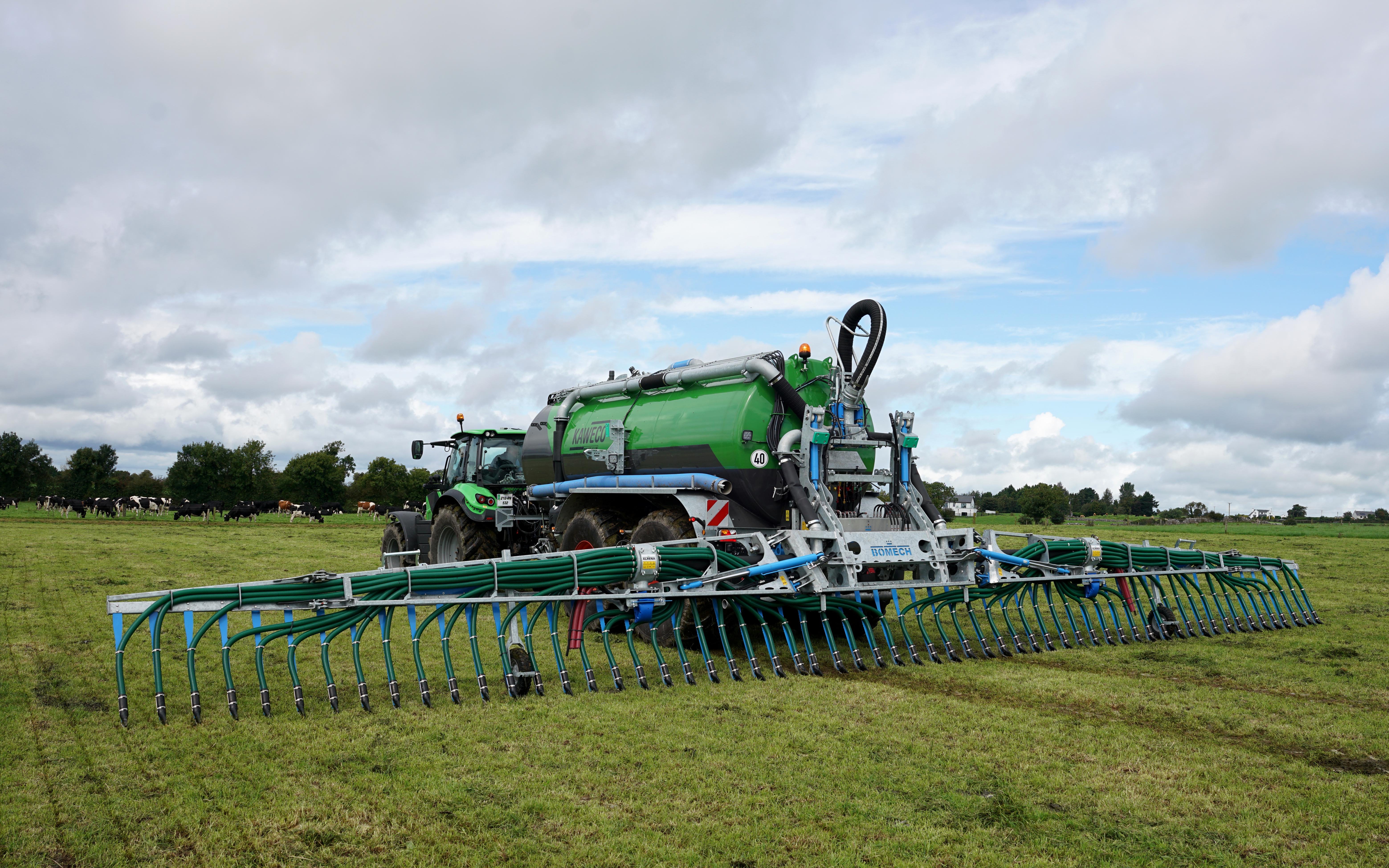 The 15m trailing shoe unit exerts a force of kg per outlet