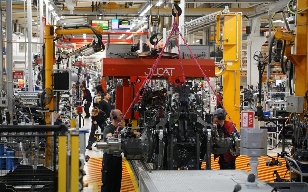 The engines coming in from the factory at Linnavuori are mated with the transmissions at the start of the assembly line
