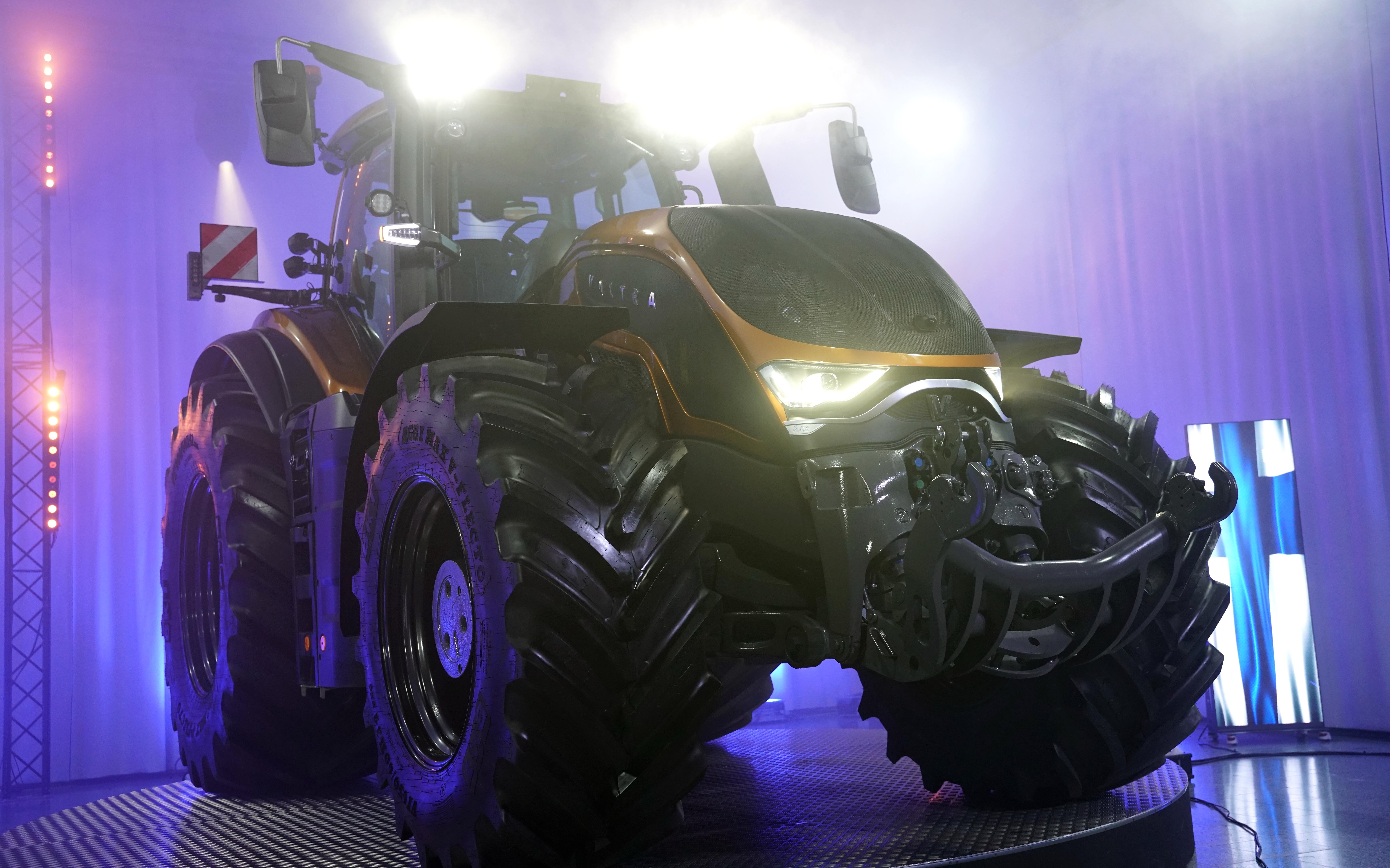 Valtra is keen to offer us a future of full connectivity, whether it be to the farm office or the implement behind