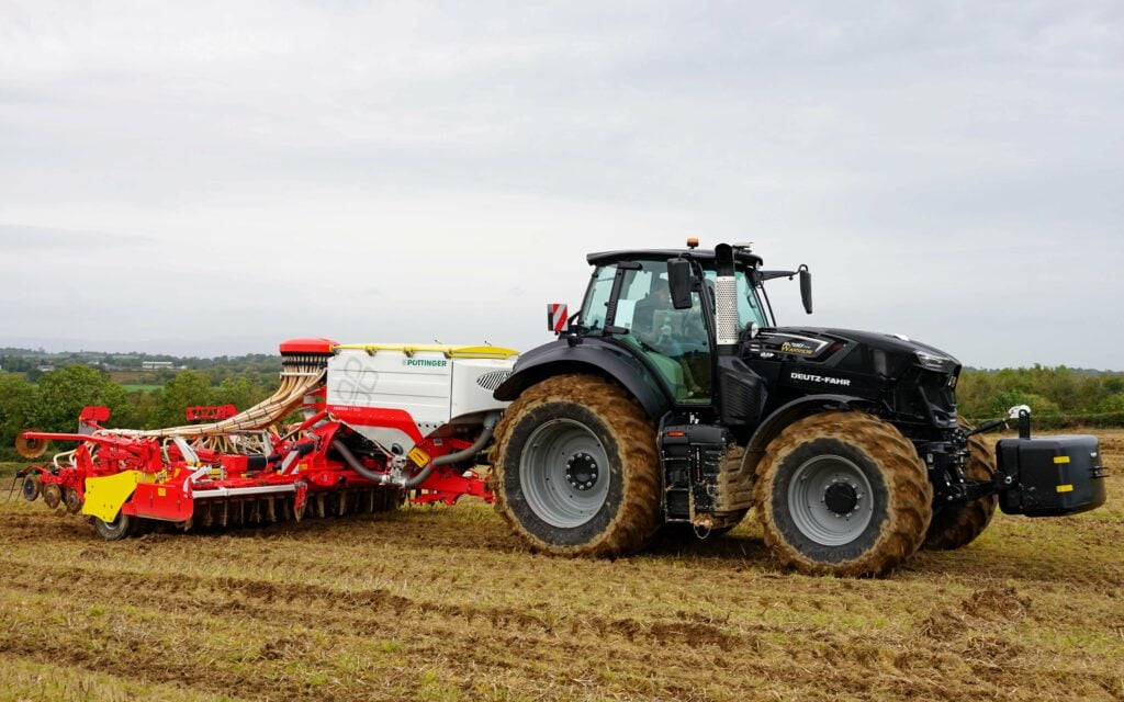 The seed hopper on the VT5000 is mounted forward and at a lower level, enabling easier loading