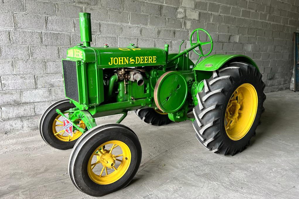 The John Deere General Purpose is shod on rubber tyres which may well have been a later conversion