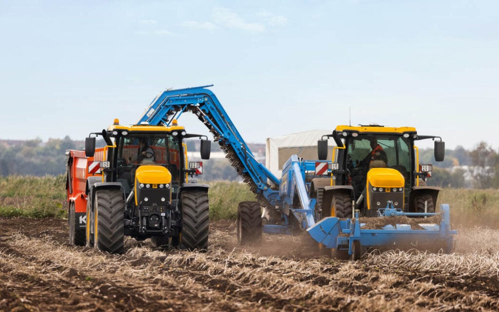 Although primarily thought of as a transport tractor, the Fastrac is equally at home working in the field