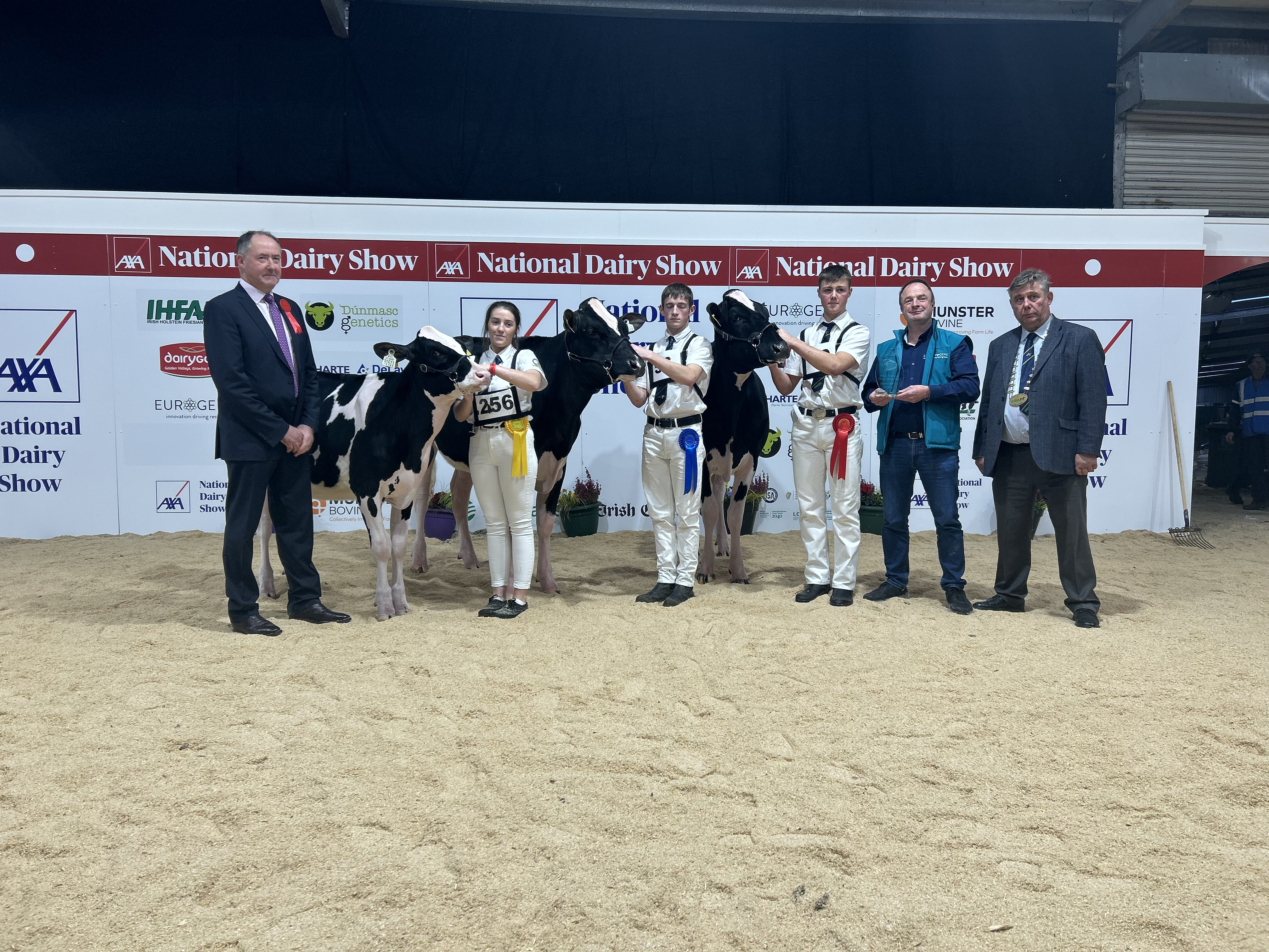 Judge Ashley Fleming, Claire Smith, Manus Murphy, Will Jones from Jeramiah Daly from Eurogene and Richard Hamilton IHFA president