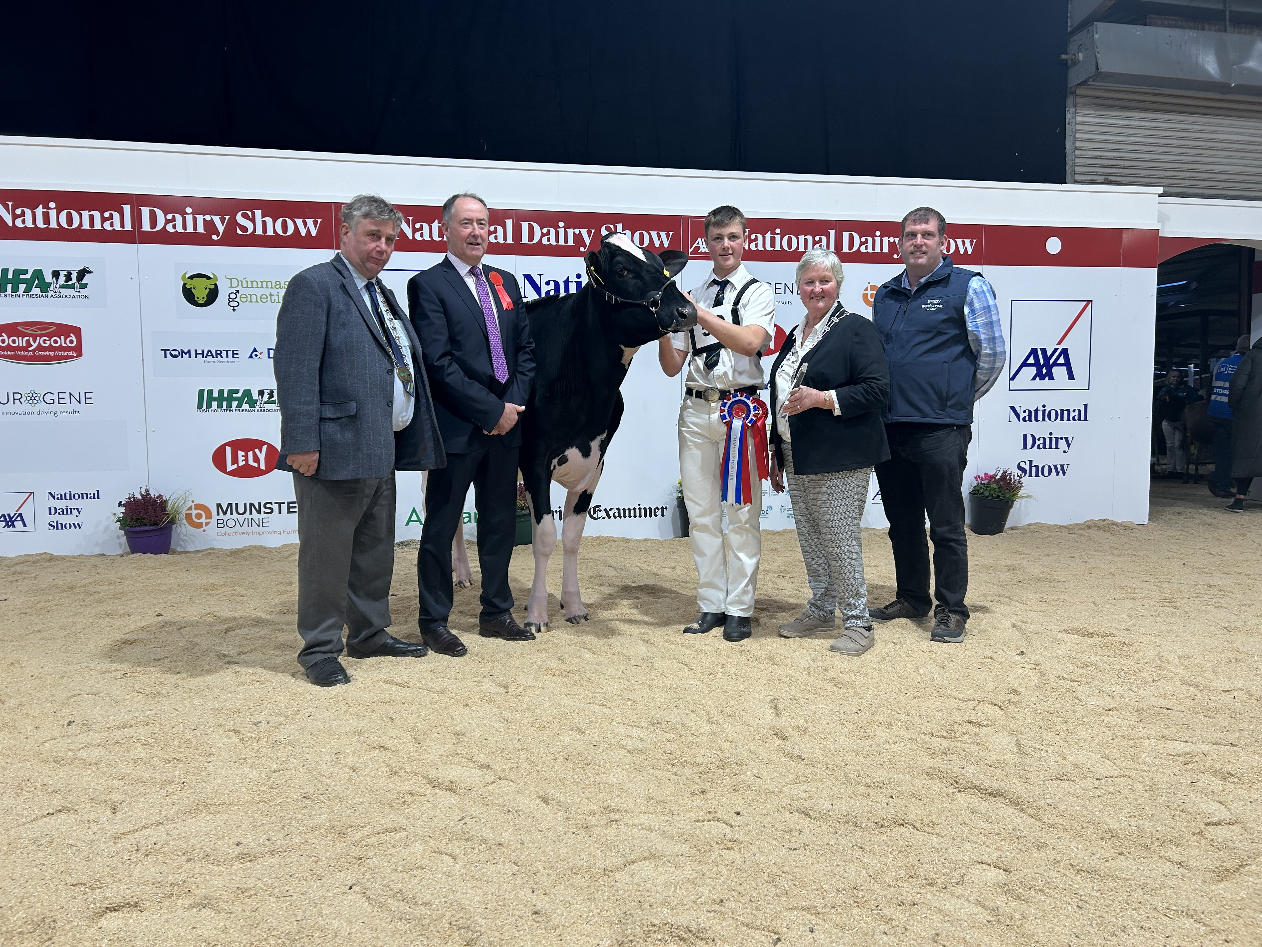 Richard Hamilton IHFA president, Judge Ashley Fleming, Will Jones, Ursula Forrest President of Cork IHFA club and Eddie Chambers from Kerry Agribusiness