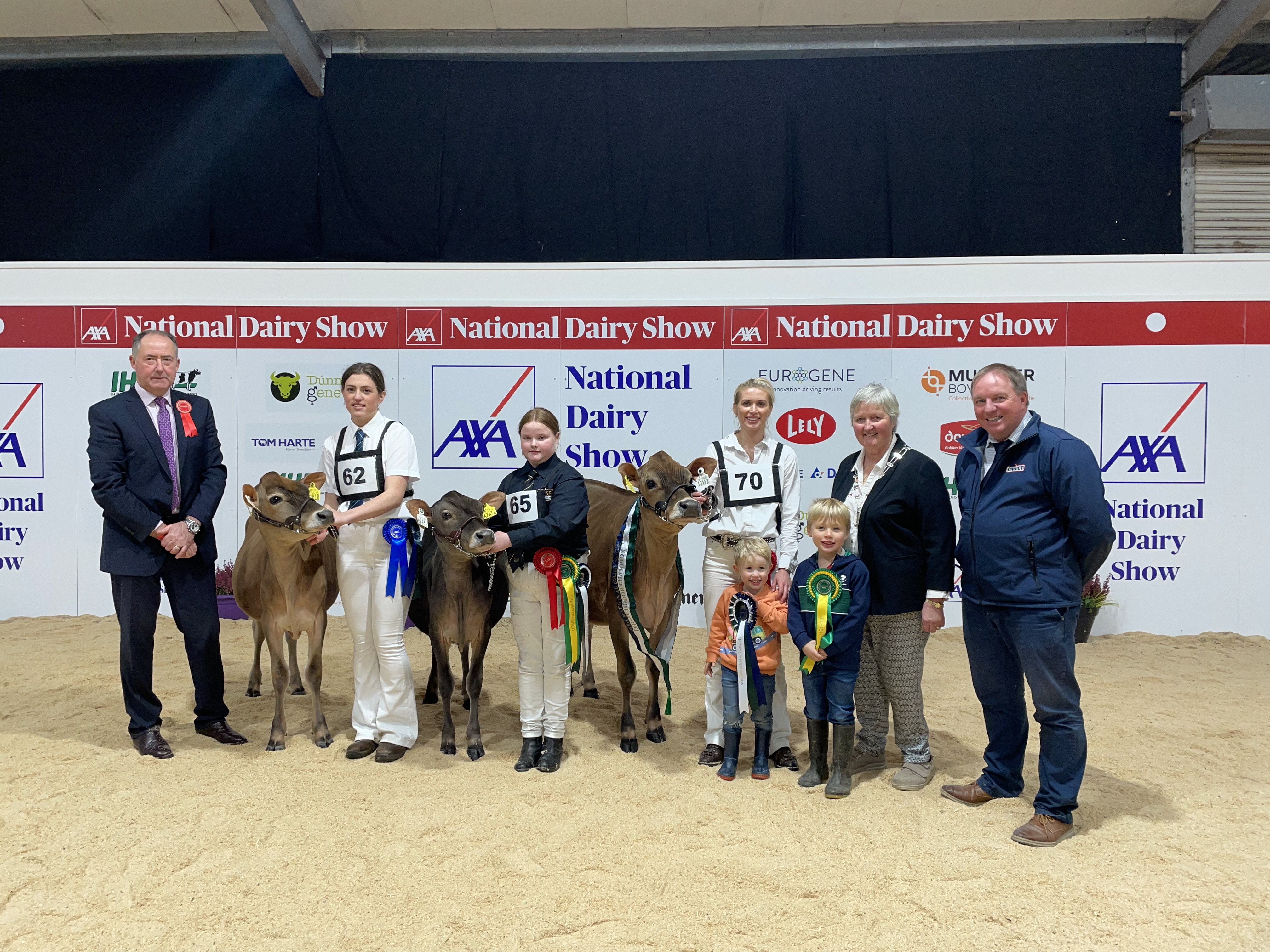 Judge Ashley Fleming, Sarah Shannon with Gabriel Chrome Rose, Georgina Hynes with Rathard Choco Dream D Chalain, Izzy Jones with Jones Ferdinand Cupid, Ted and Rory Jones, Ursula Forrest president of Cork IHFA club and Stephen Lyons from Univet
