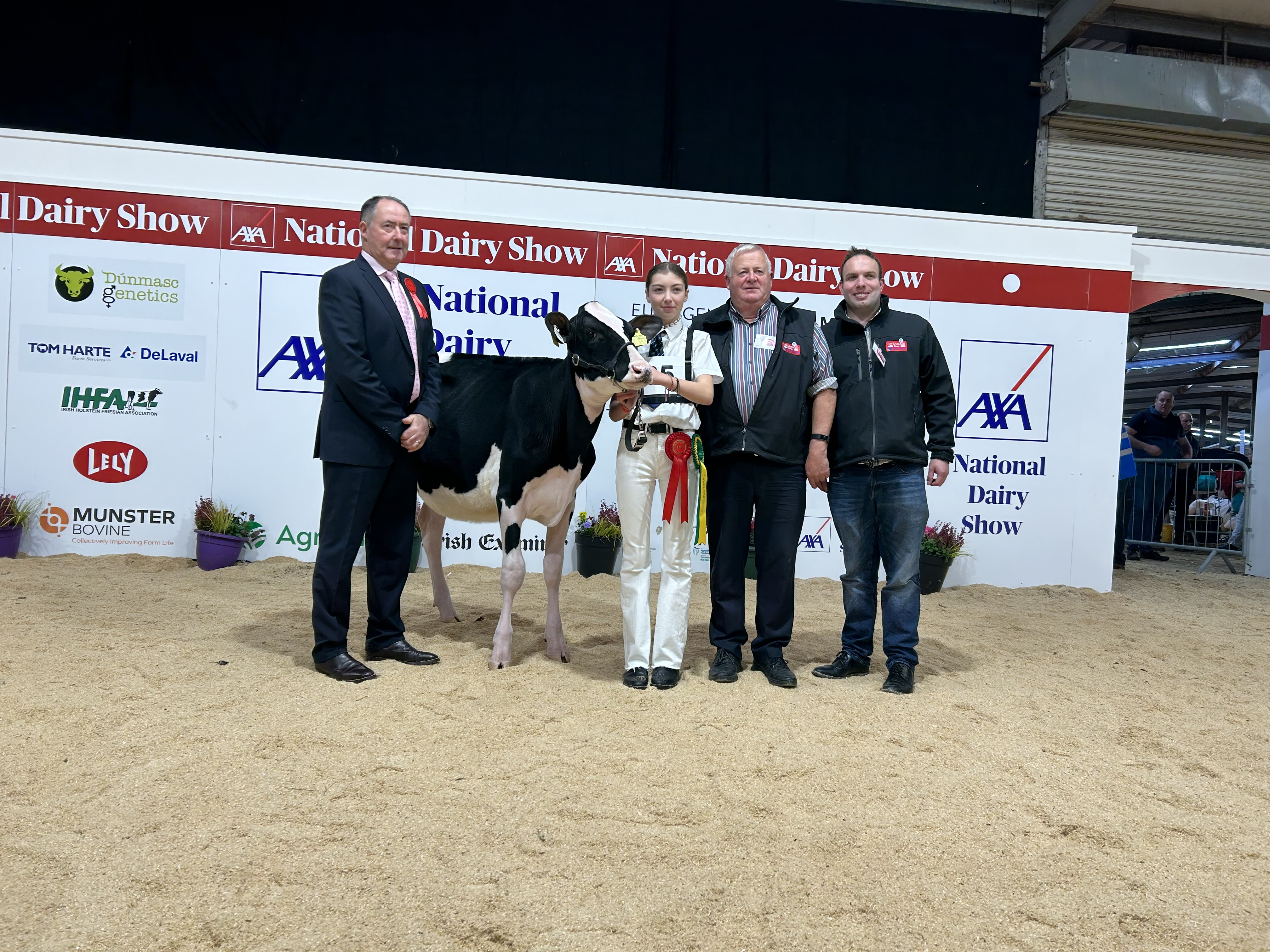 Judge Ashley Fleming, Kate Jones with Hallow Alligator Carmen, Connie Horan and Geariod O'Shea from McDonnell Bros