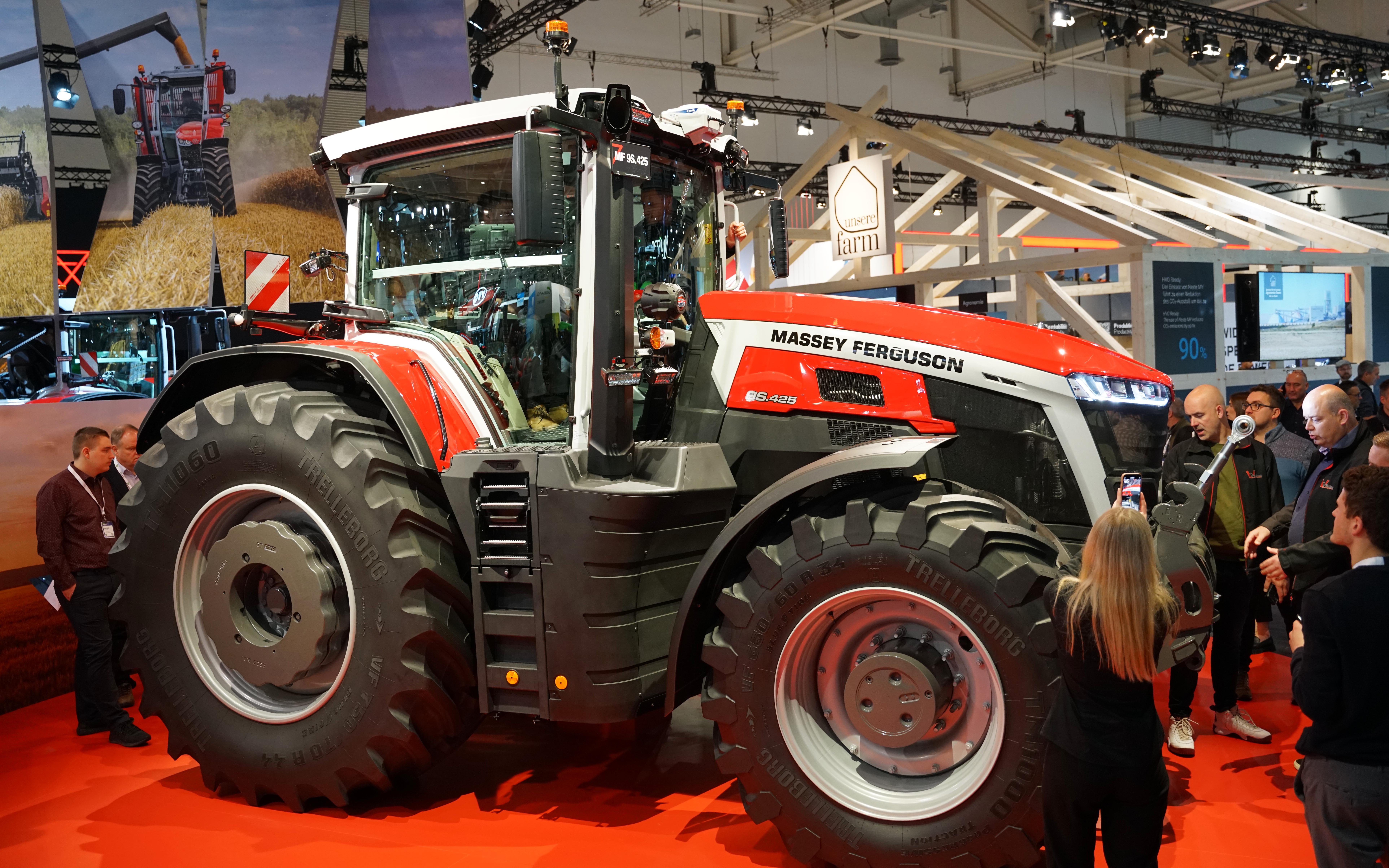 The new 9S series from Massy Ferguson are large framed tractors designed to cope with heavy implements.