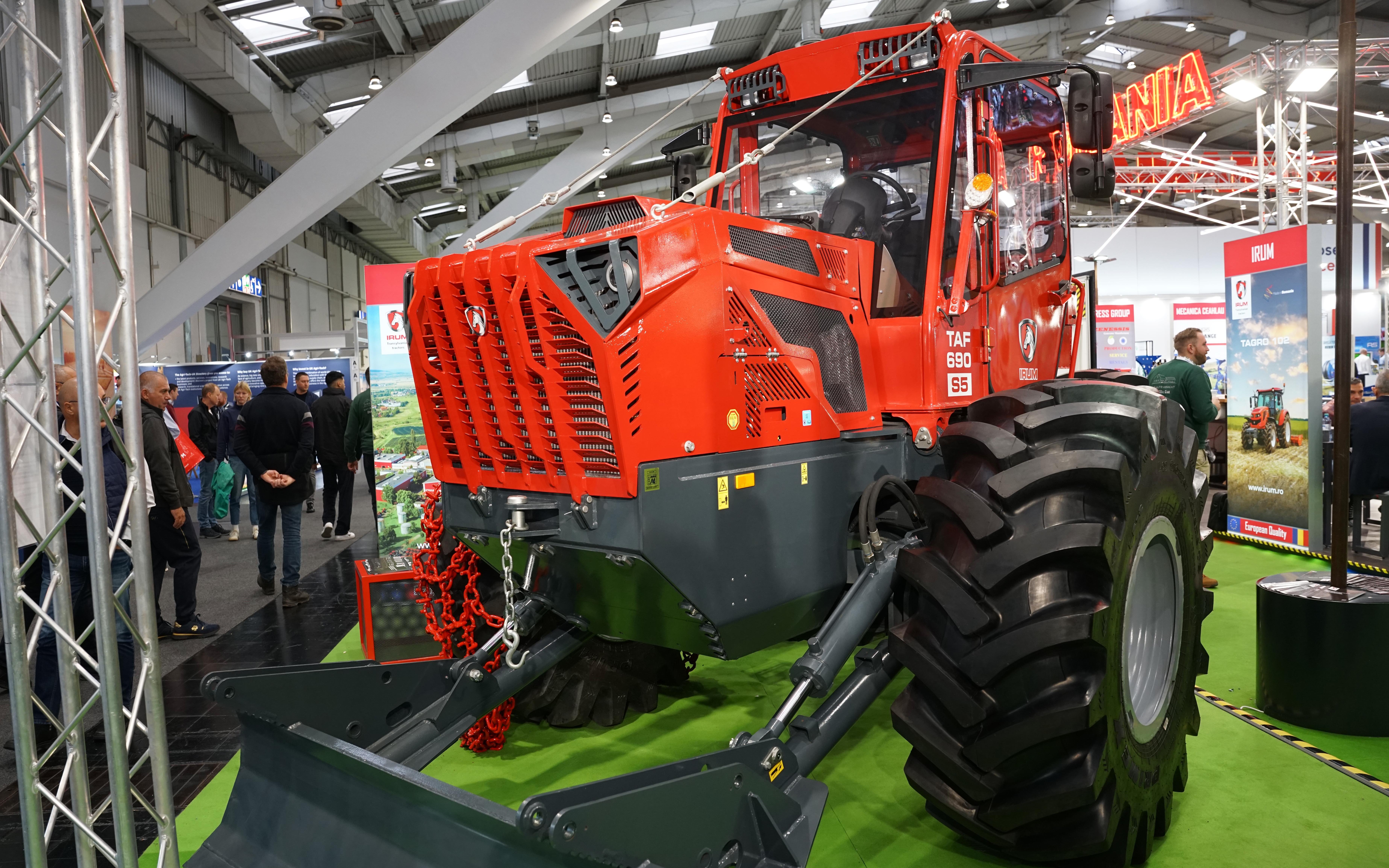 Despite being a basic eastern European offering the TAF 690 S5 comes with a heated seat as standard, a winch and a Tier V Perkins power plant.