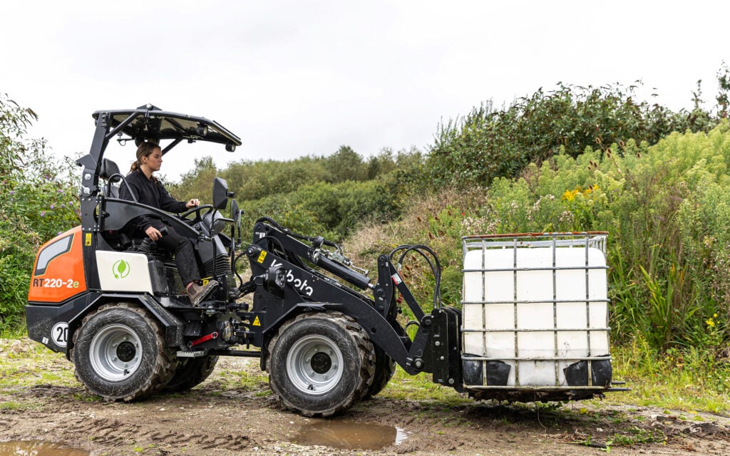 A 2t lift on the larger machine is powered by a 12kW motor