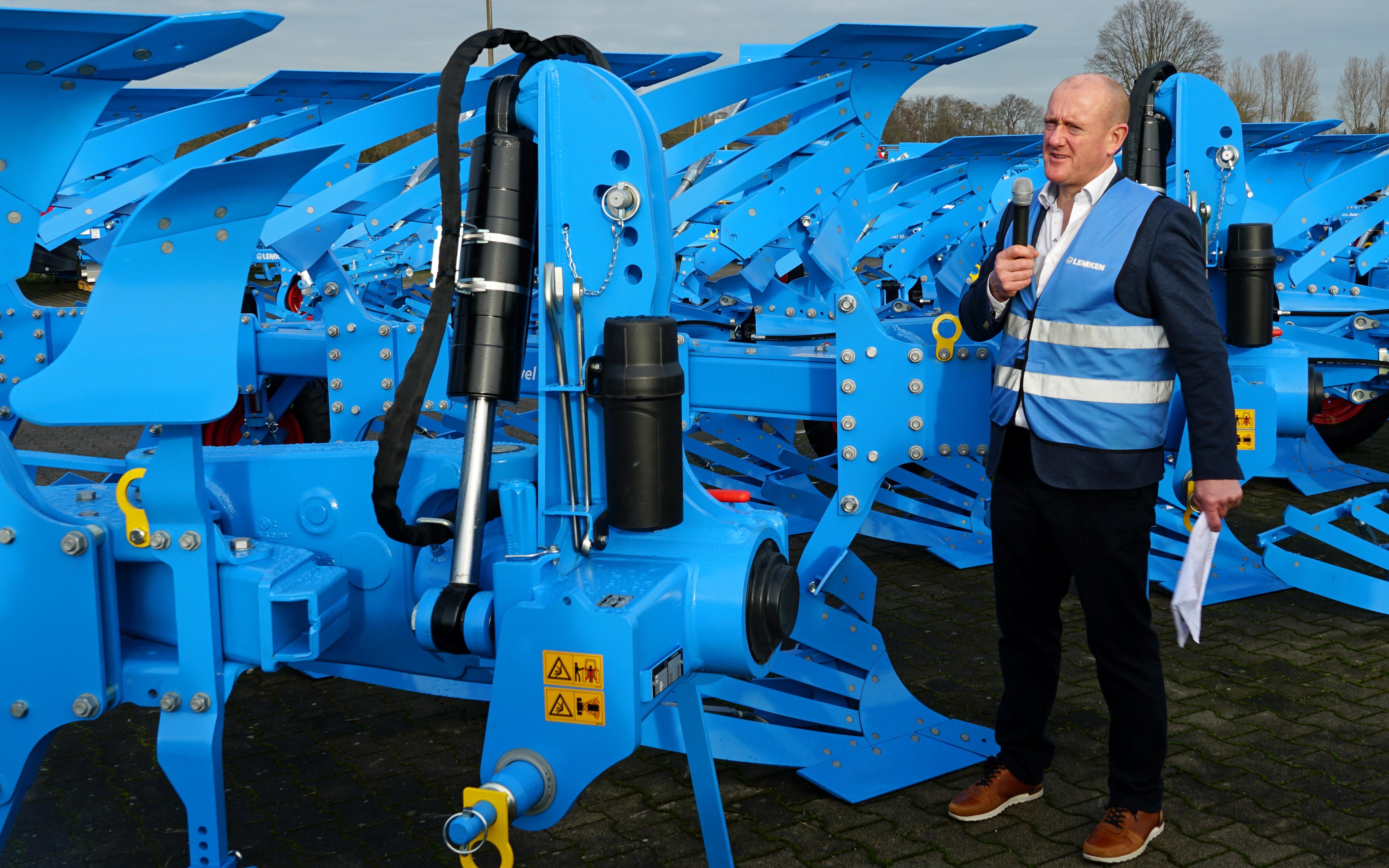 These deep ploughs are intended for sandier soils where nutrients need returning to the surface