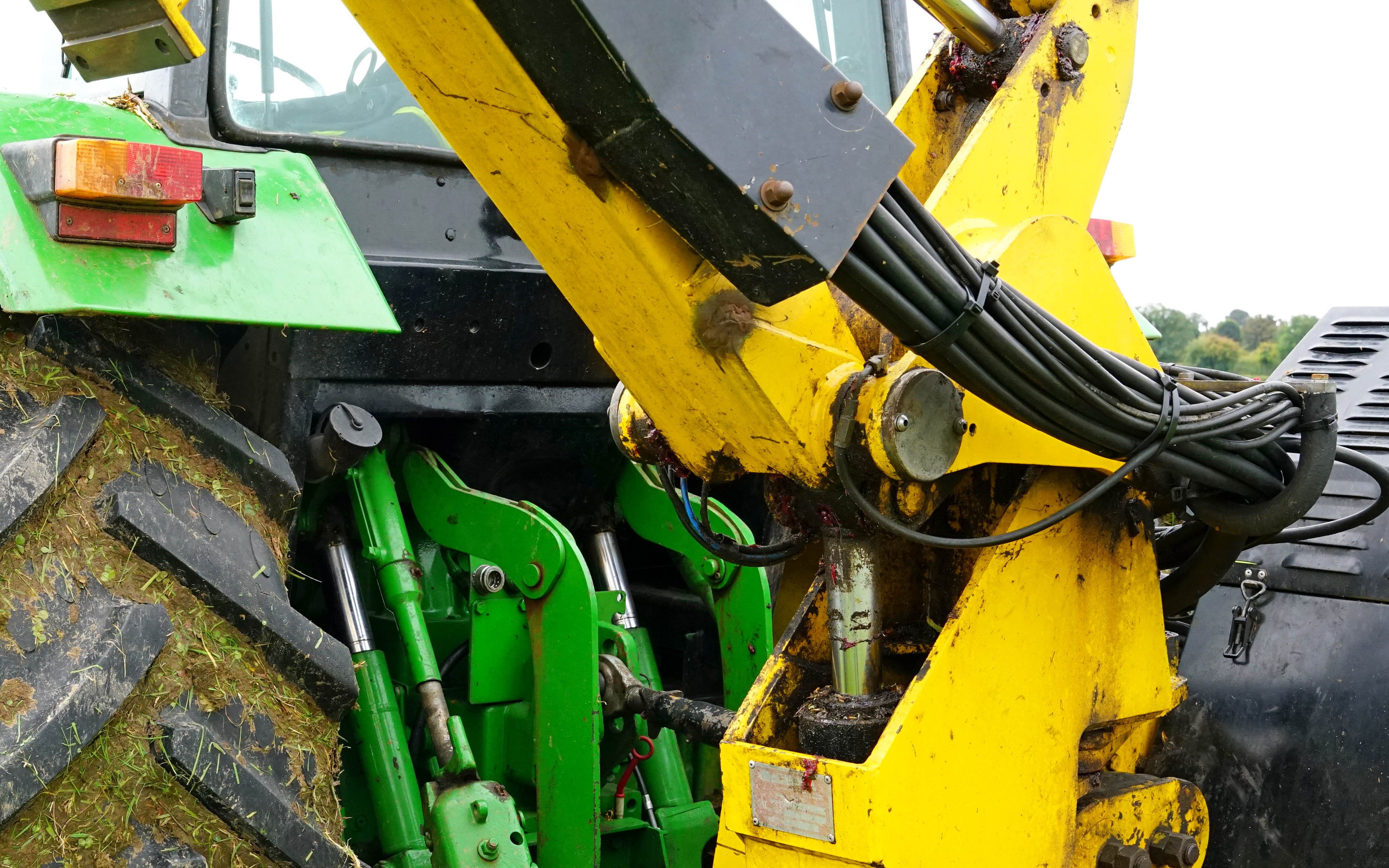 Grease is essential in situations where oil will run off such as on these hedge trimmer bearings which are fed remotely