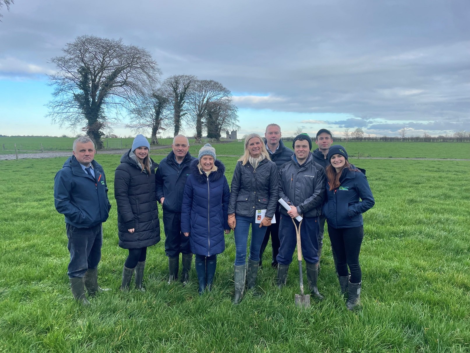 Minister Hackett visiting the Fennelly farm