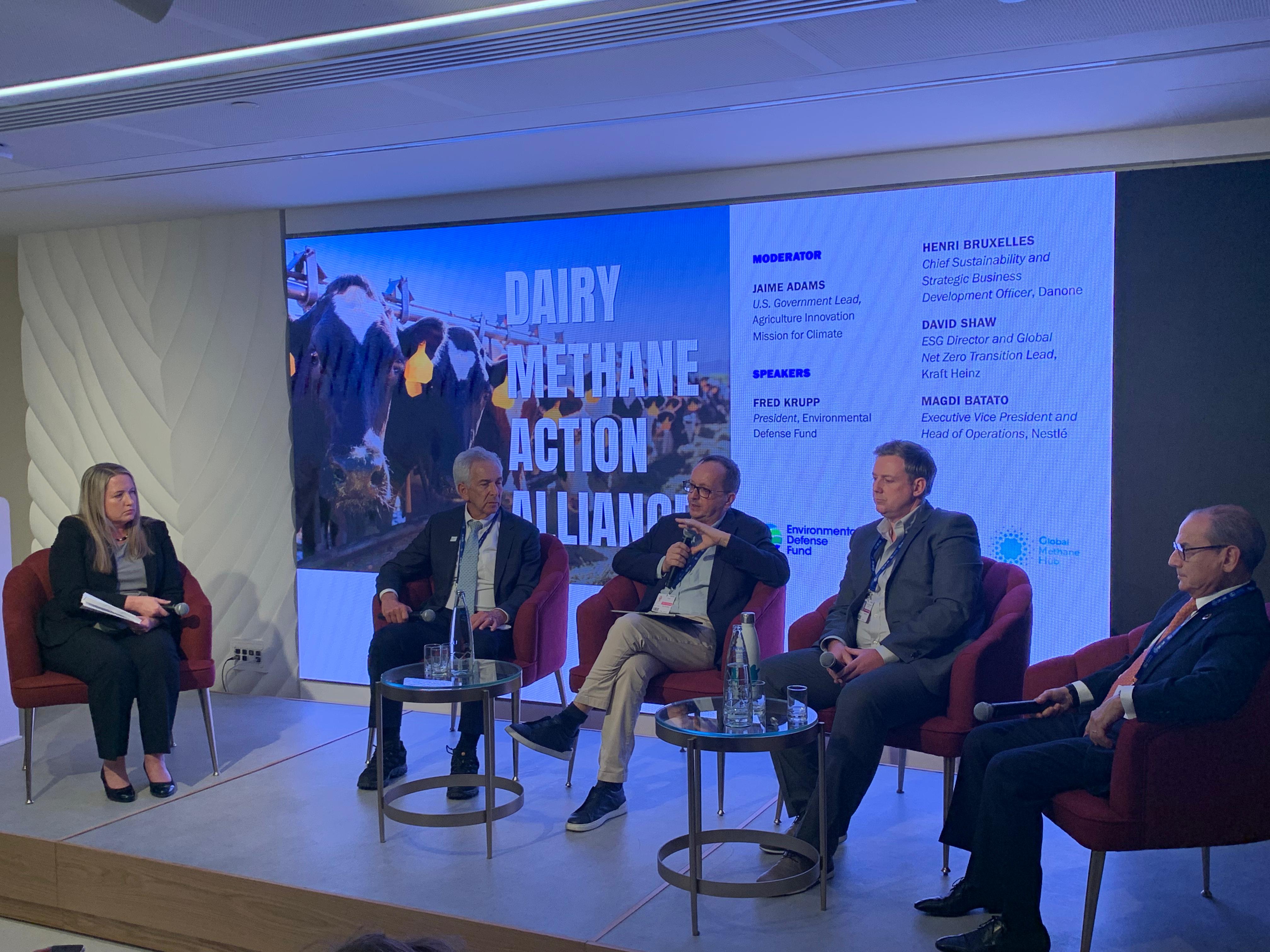 (L-R) Jaime Adams, U.S. Government; Fred Krupp, president EDF, Henrix Bruxelles, Danone, David Shaw, Kraft Heinz, Magdi Batato, Nestle Source: Environmental Defense Fund
