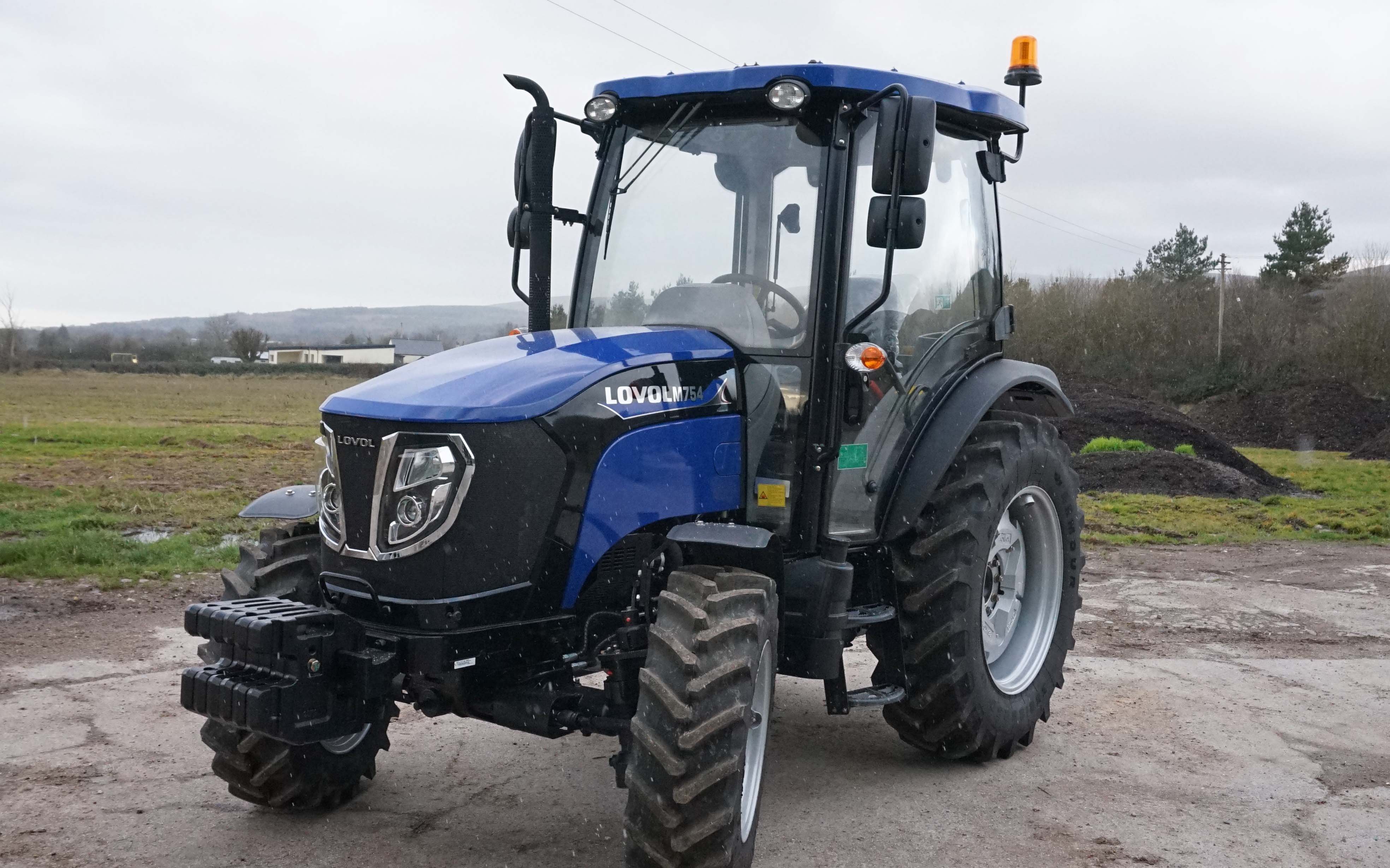 At 75hp the Lovol M754 bridges the gap between compact and mid-range tractors