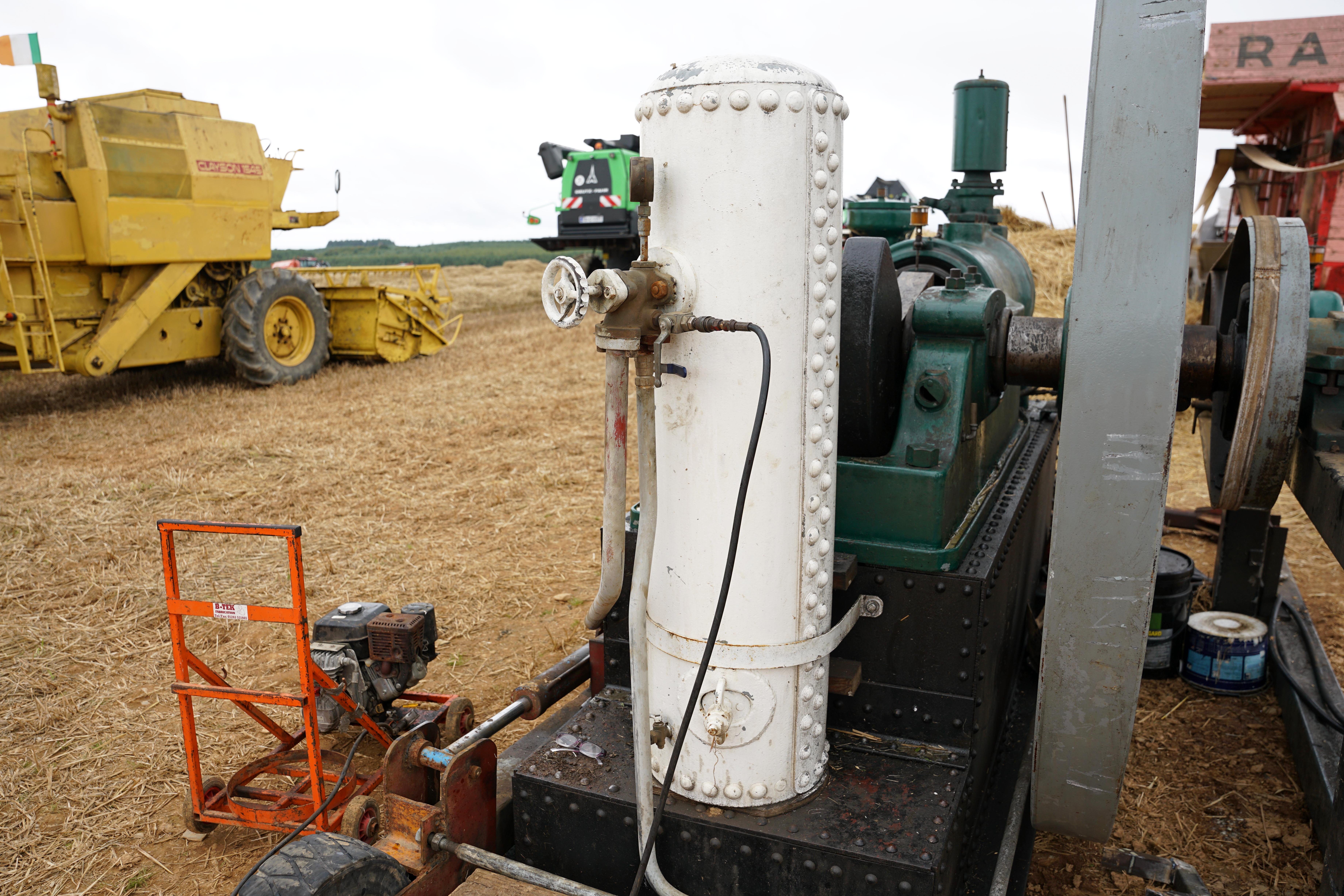 The engine was disassembled for removal and transport, including the riveted air reservoir