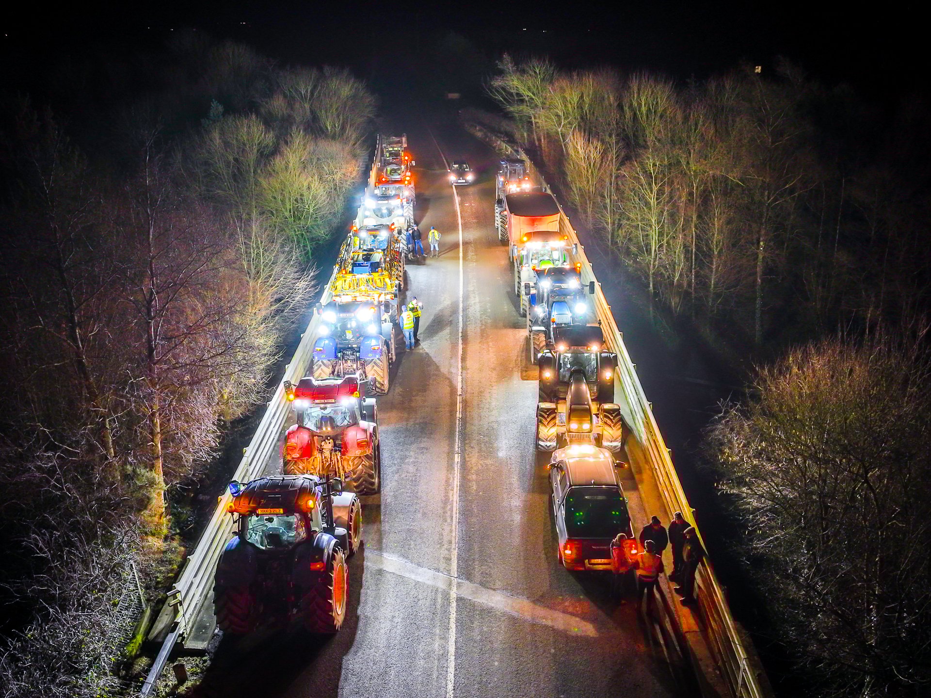 Tractors gathered on the bridge over the N25. Image Source: Peter Phelan