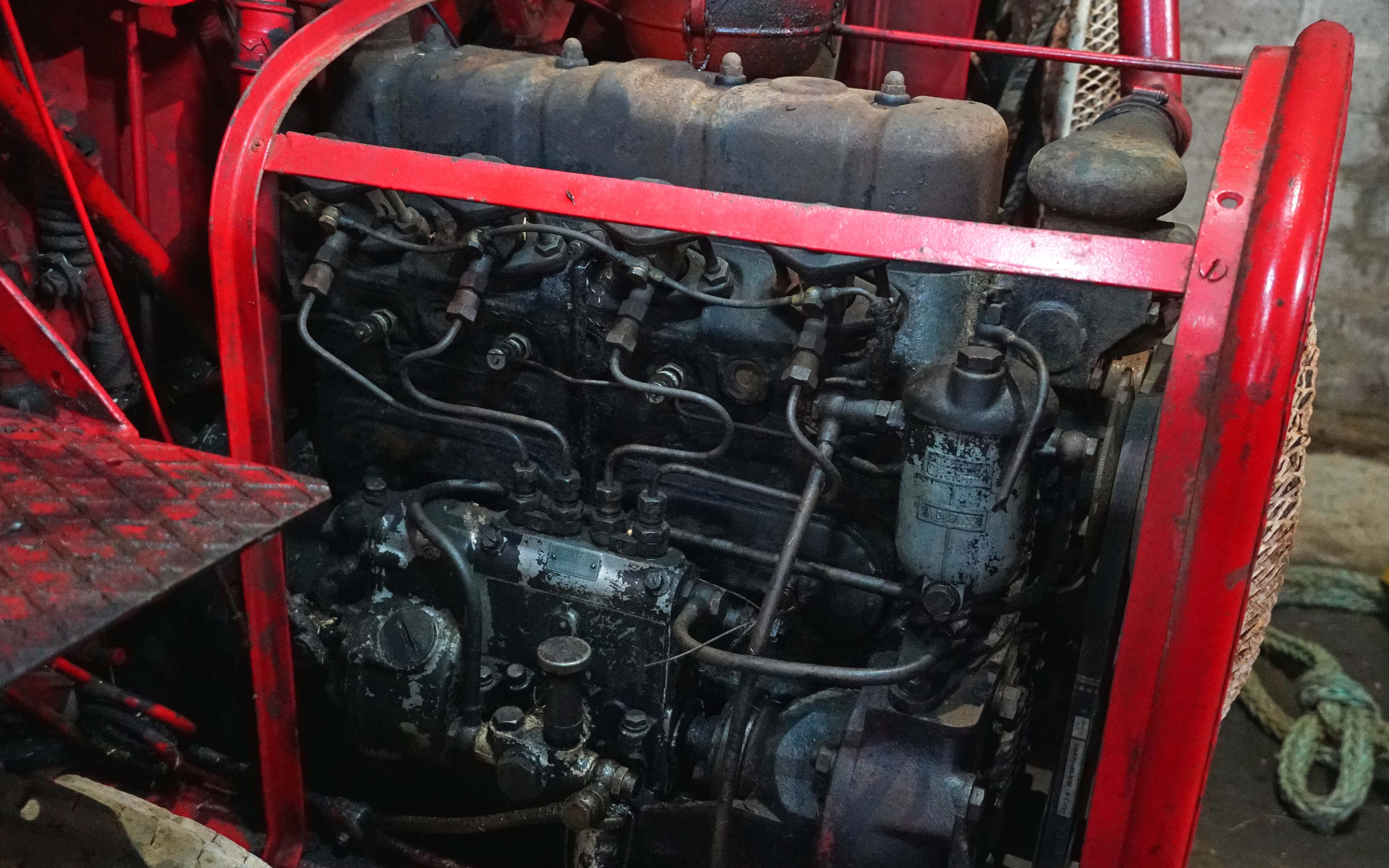 Manufacturer unknown, however most would agree that it is a 48hp model