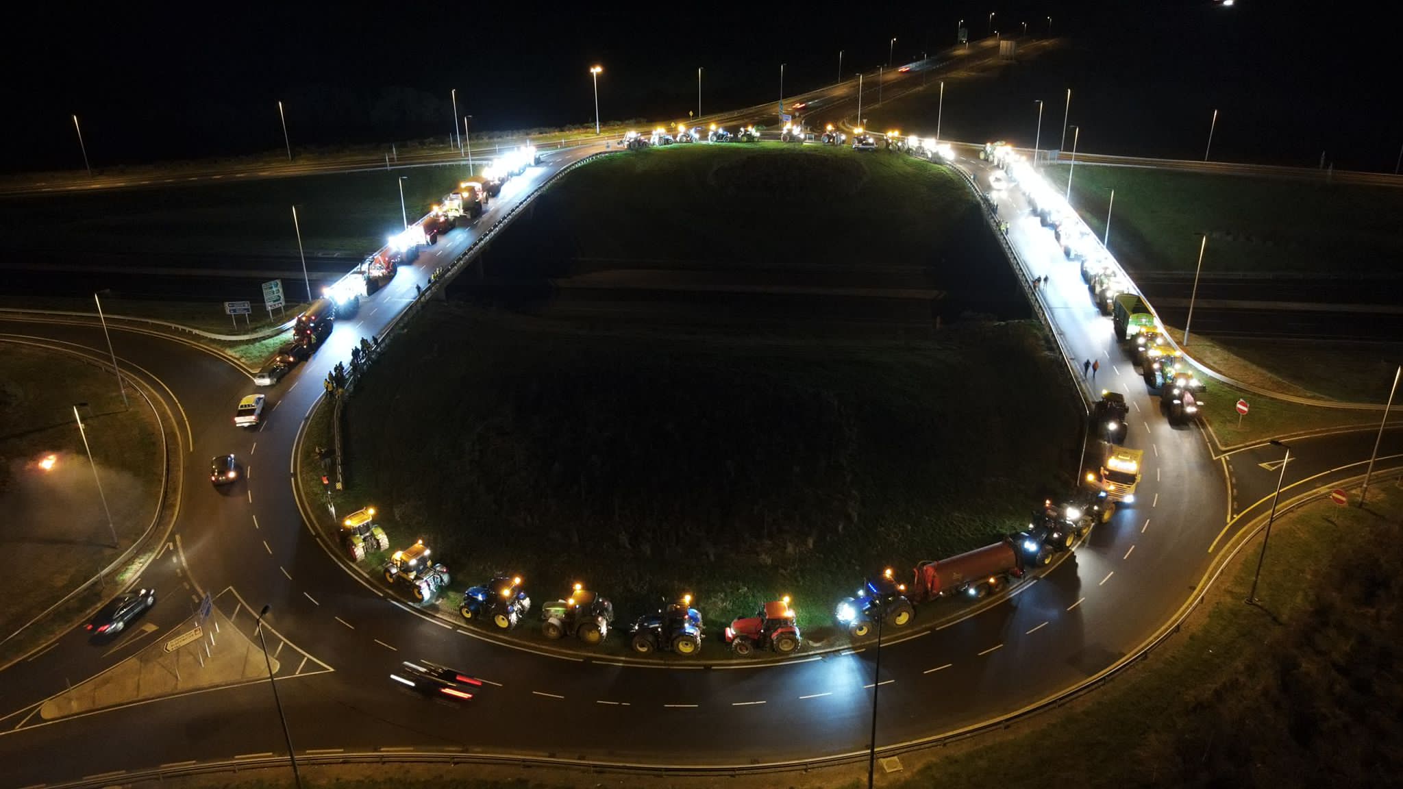 Farmers gathered in their tractors in Co. Wexford