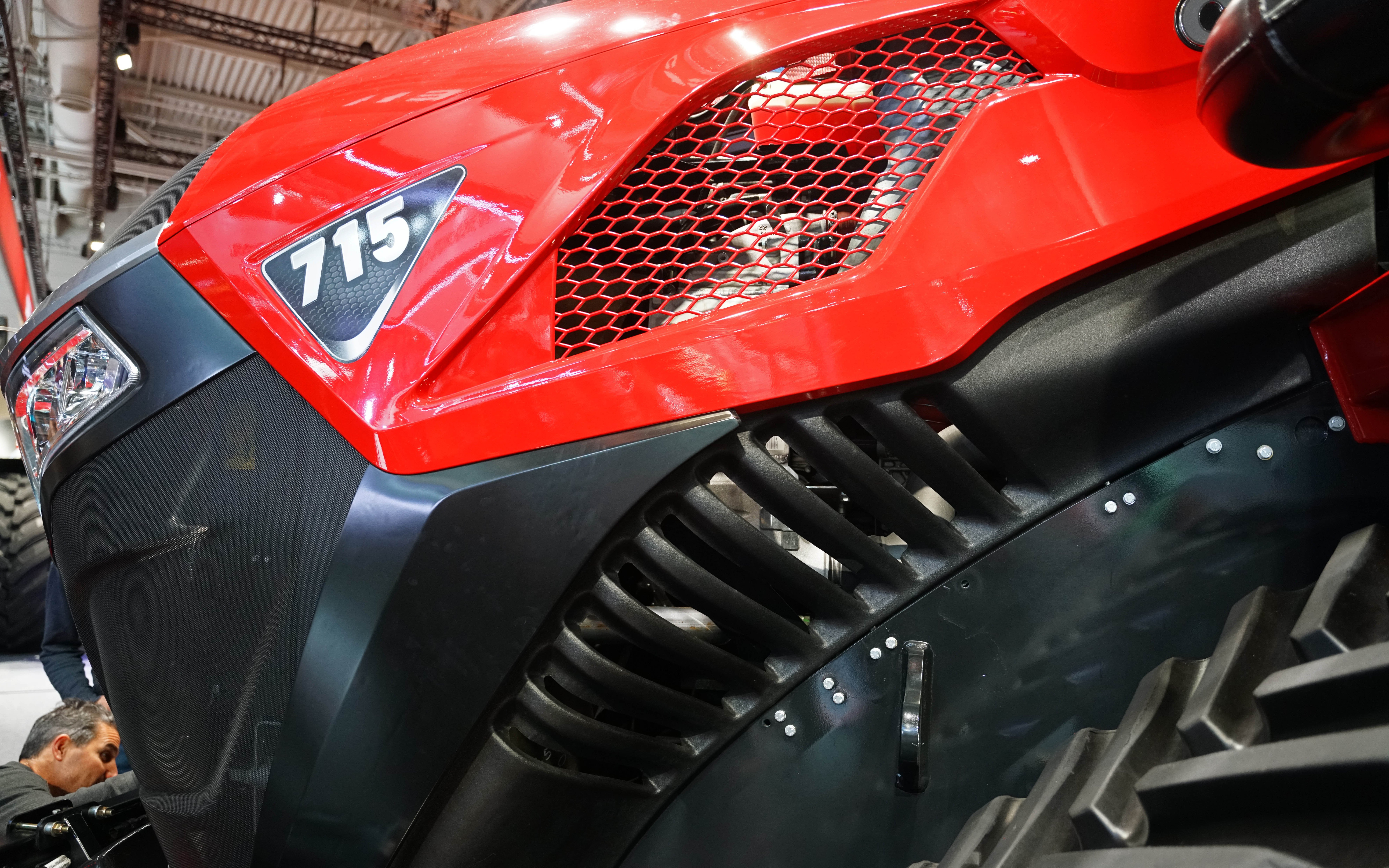 The new bonnet features revised air vents and lighting