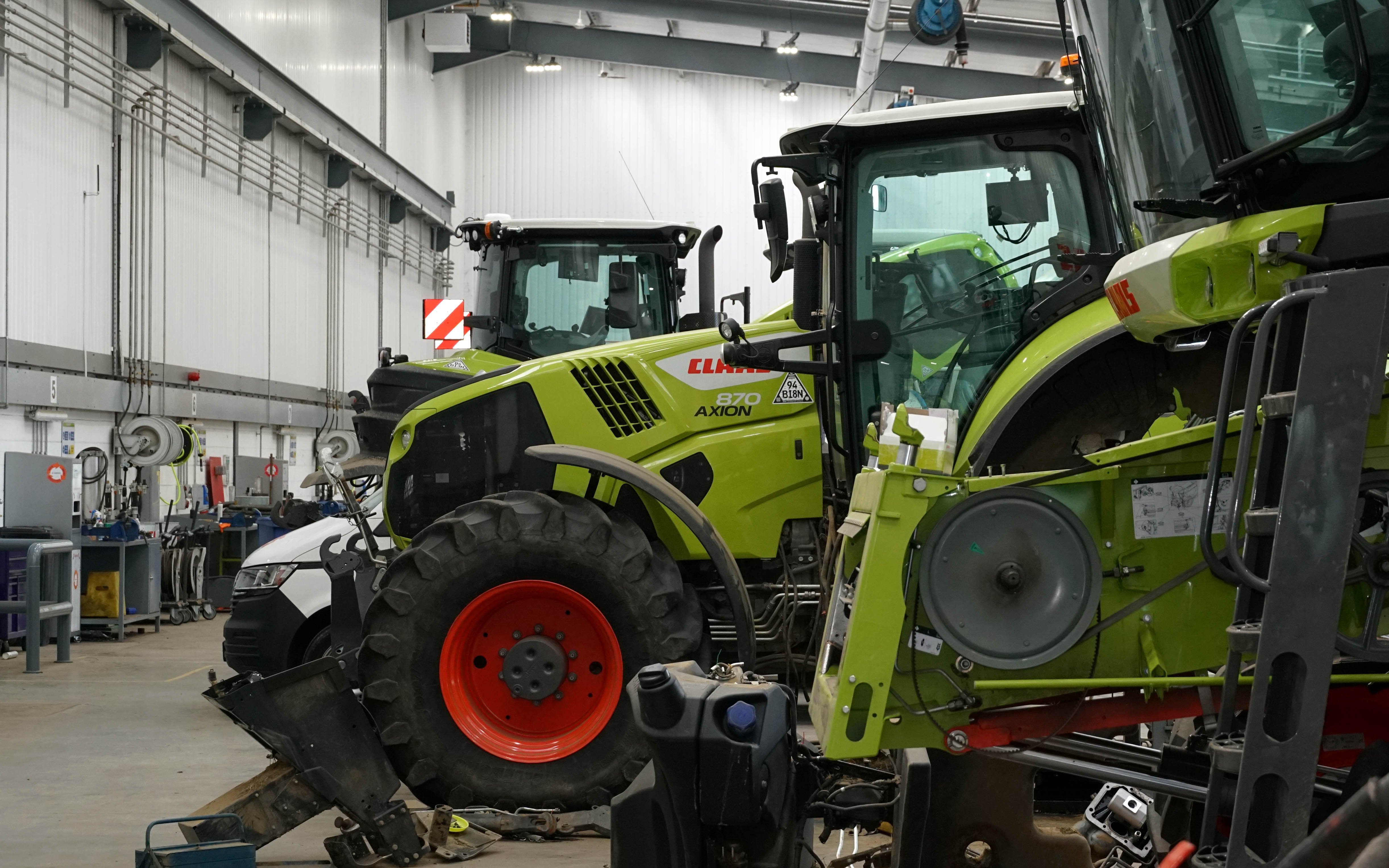 Manns of Saxham is fully owned by Claas and is integrated into the new development. It has a fully digitalised state-of-the-art eight-bay workshop
