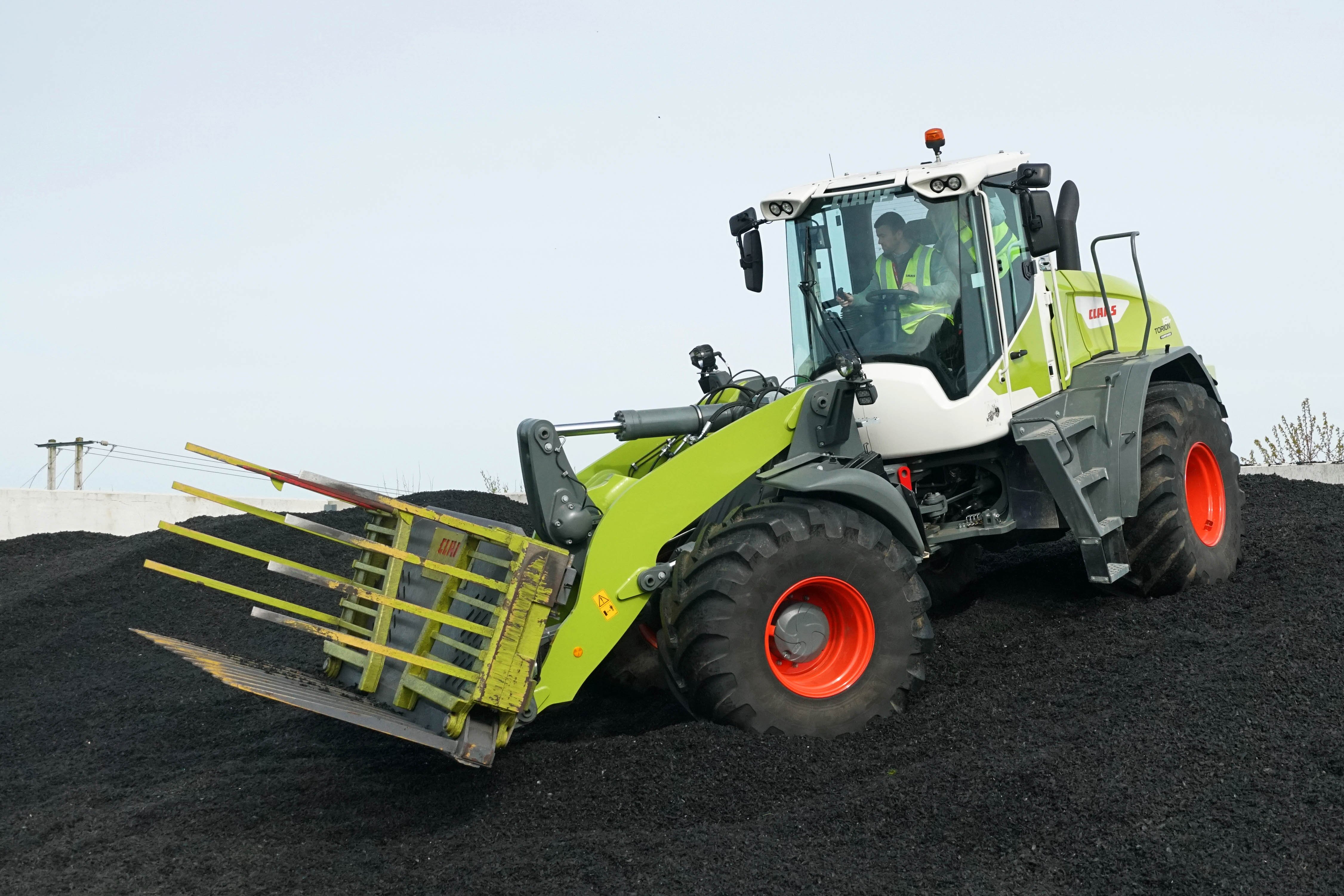 A pit filled with shredded tyres replicates a silage clamp in the demonstration area