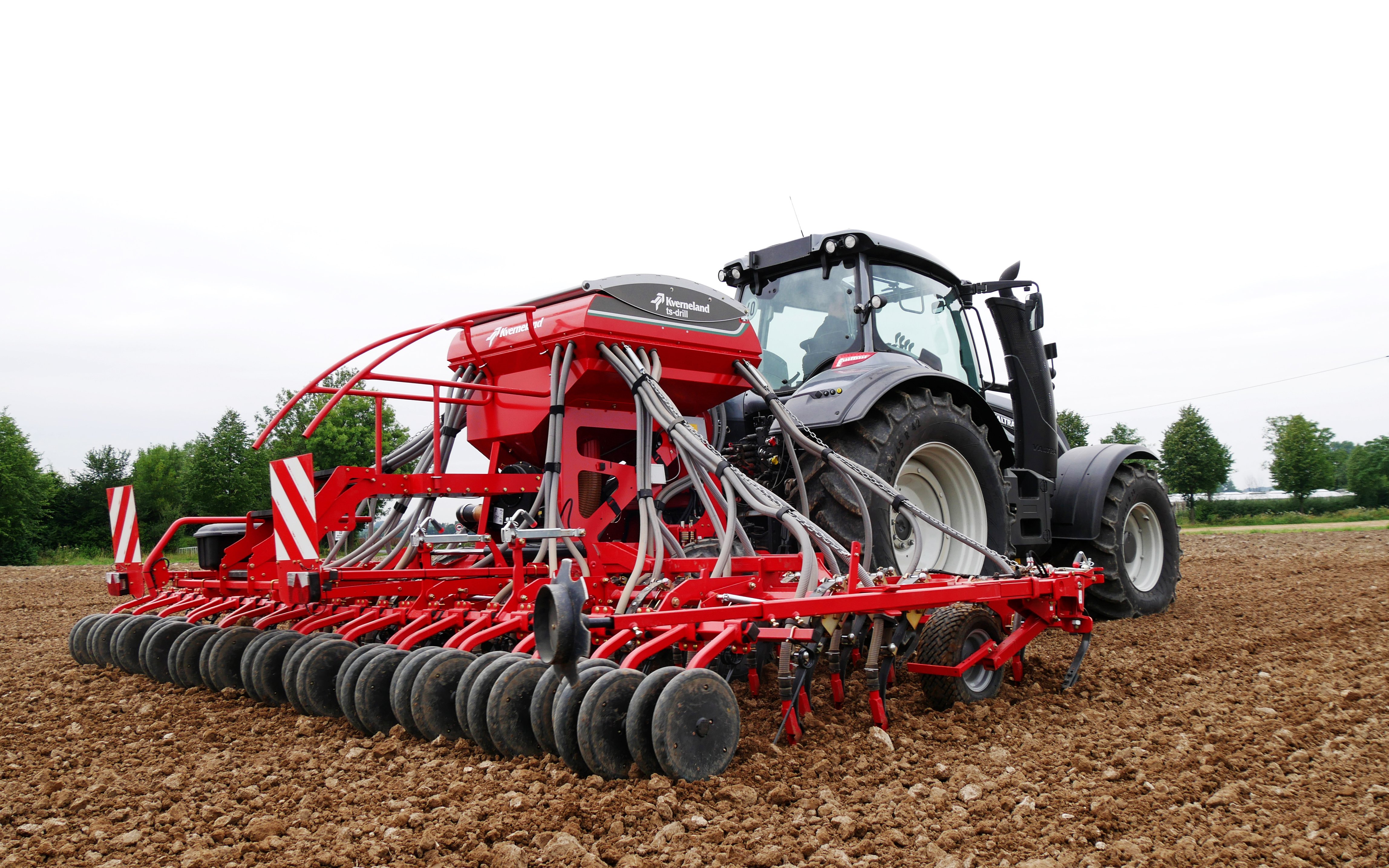 The TS series of tine drills are claimed to work in wet conditions and provide a good  fallback in adverse seasons