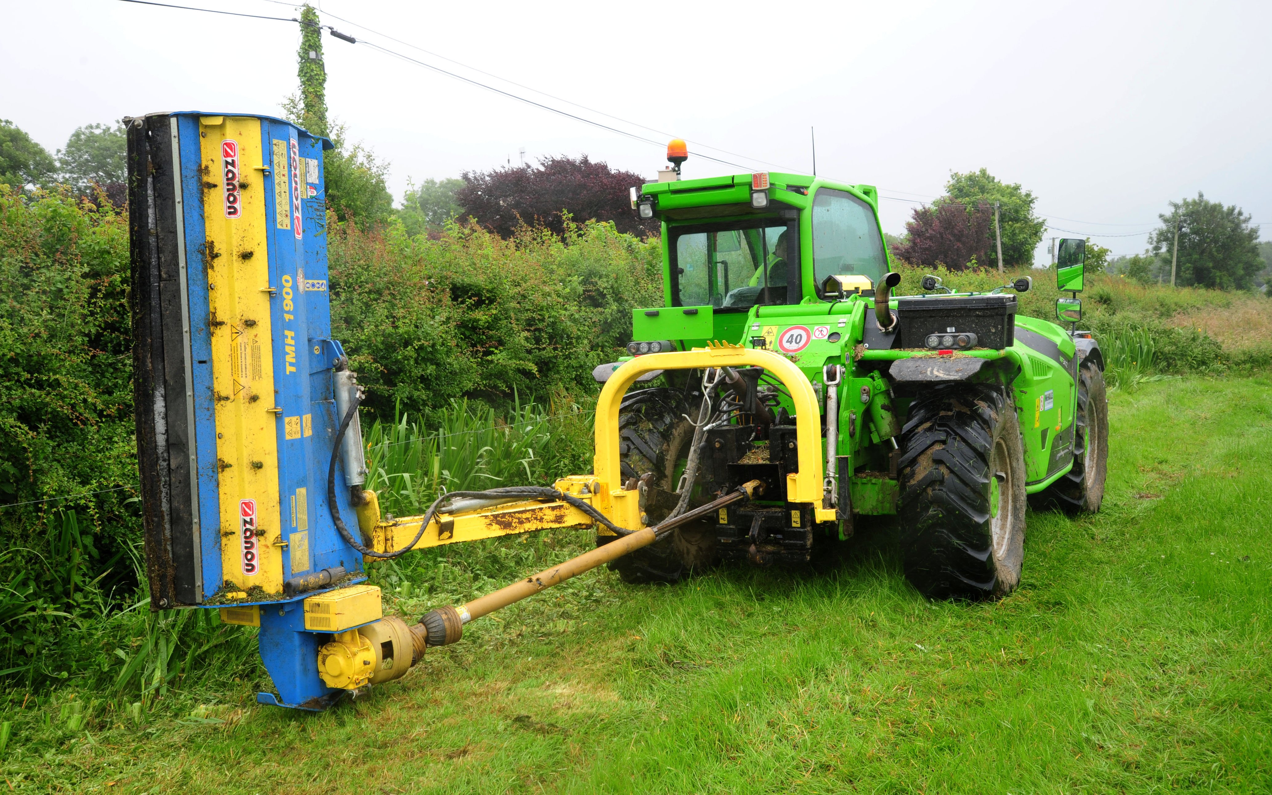 Merlo have pioneered the use of a three-point linkage at the rear of telehandlers