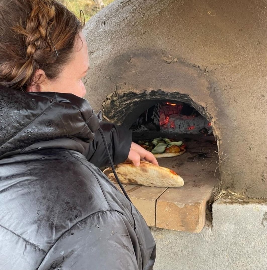 Pizza oven made using traditional cob