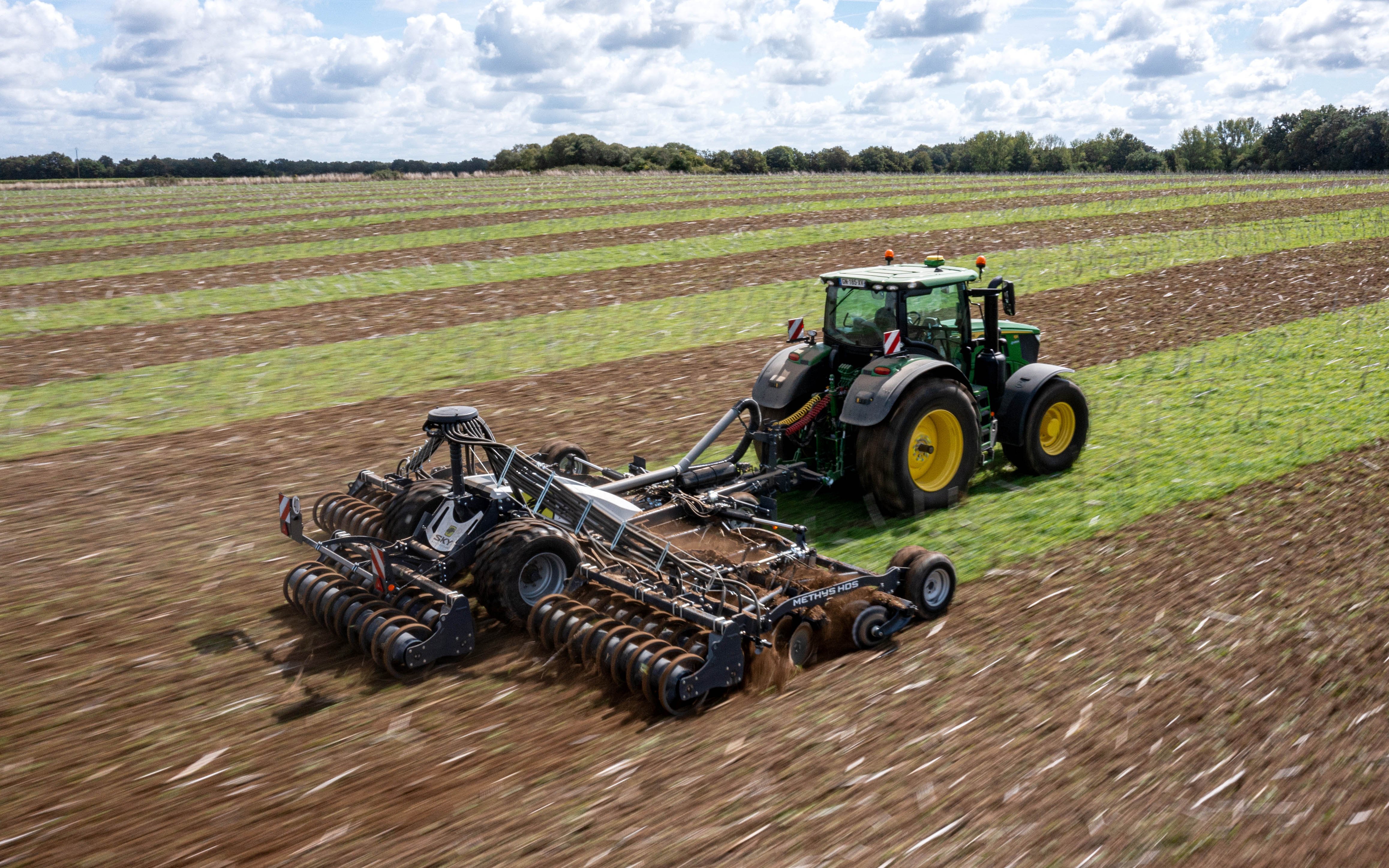 A primary function of the Methys HDS is the high speed incorporation of cover crops