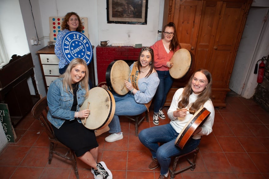 (Back L-R): Claire Gough (Meath); Rachel Rothwell (Carlow). (Front L-R): Siobhán Markey (Louth); 2023 Blue Jean Country Queen, Niamh Sheehy; Caoimhe Sheridan (Monaghan). Image source: David Gilroy.