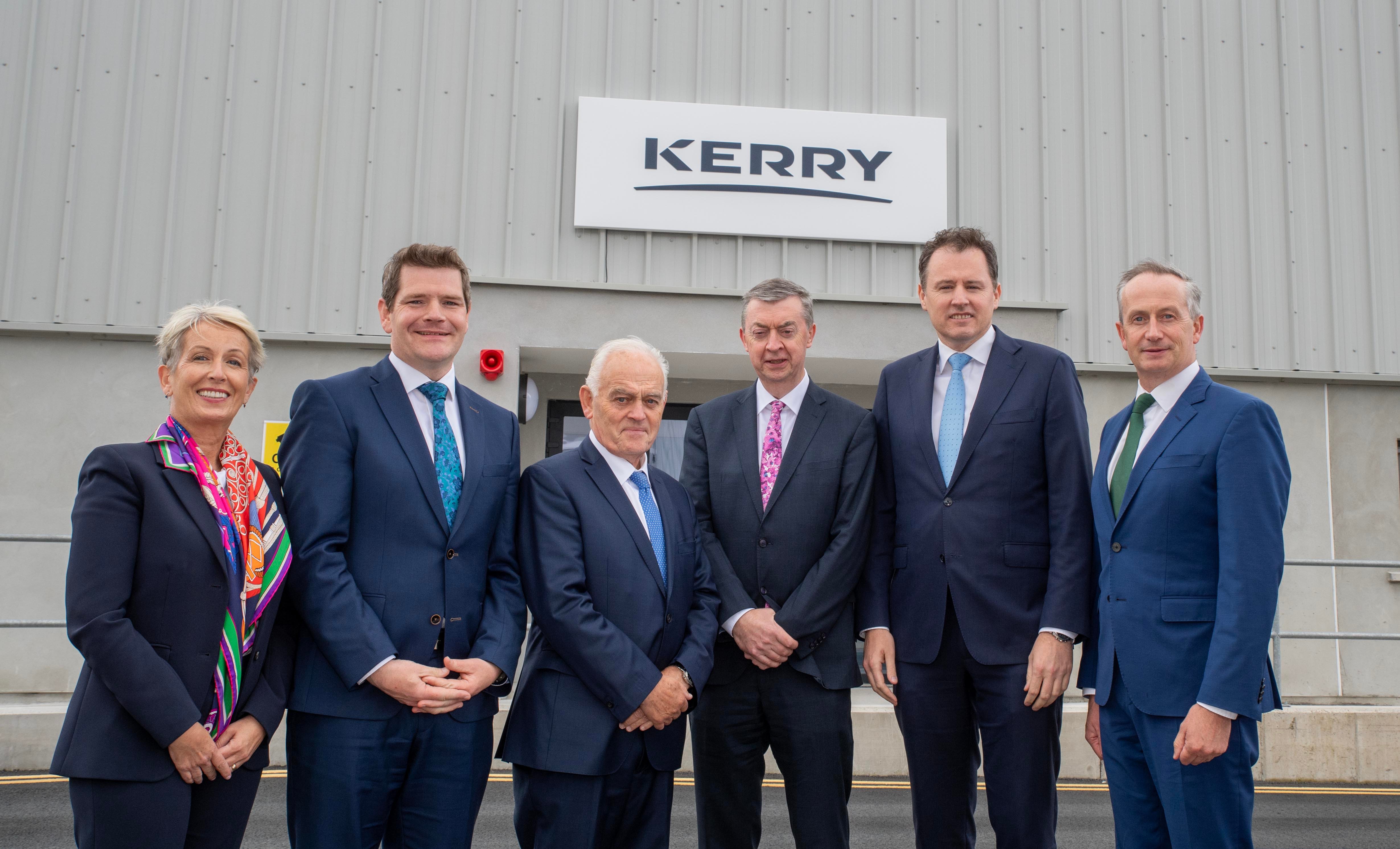 Catherine Keogh, Kerry Group, Minister for Enterprise Trade and Employment Peter Burke, Tom Moran, chair of Kerry Group, Pat Murphy, CEO, Kerry Dairy Ireland, Minister for Agriculture, Food and the Marine, Charlie McConalogue, Leo Clancy, CEO Enterprise Ireland. Image Source: Domnick Walsh