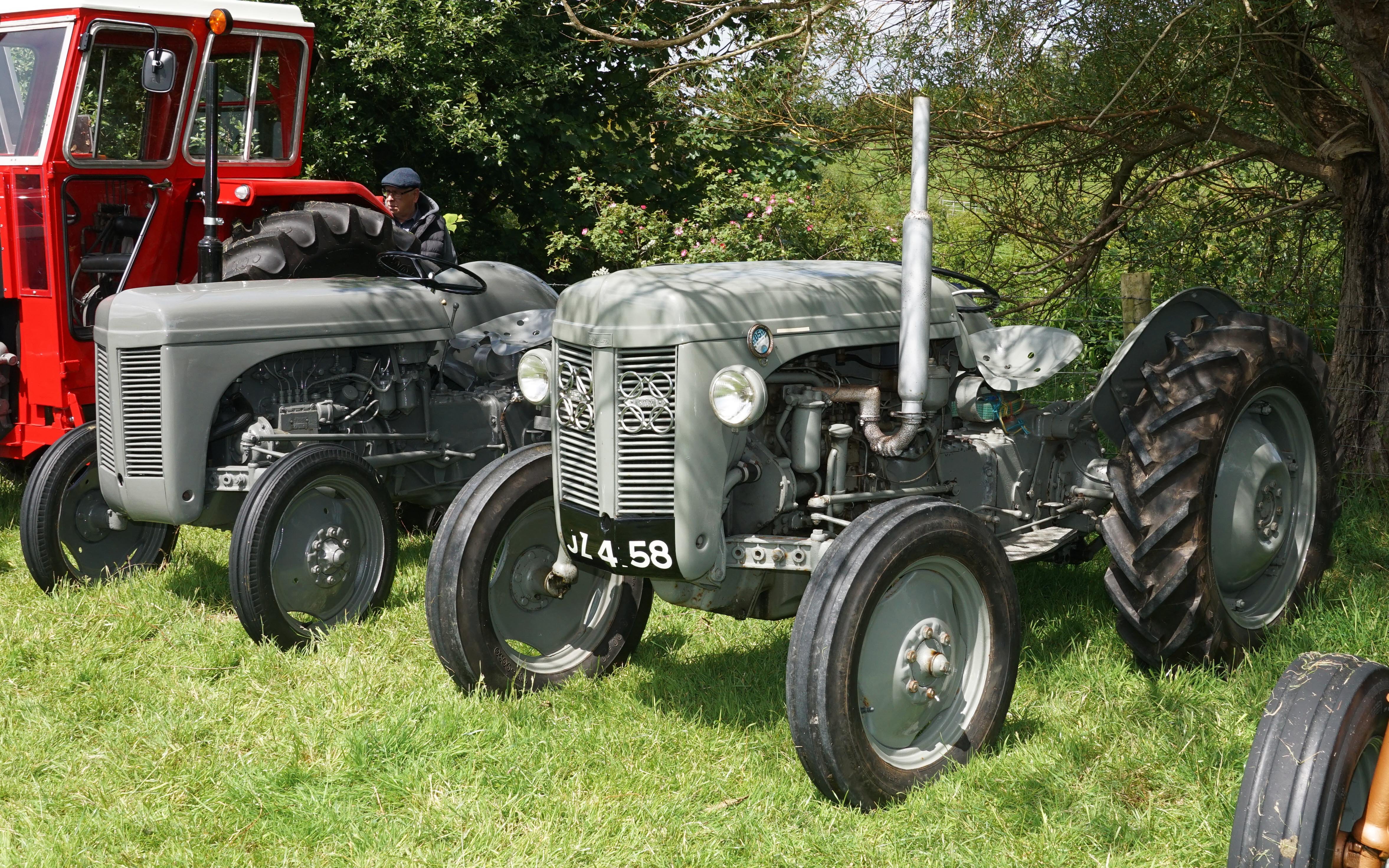 With the dashboard raised to within inches of the steering wheel these P3 conversions quickly became known as Knuckledusters.