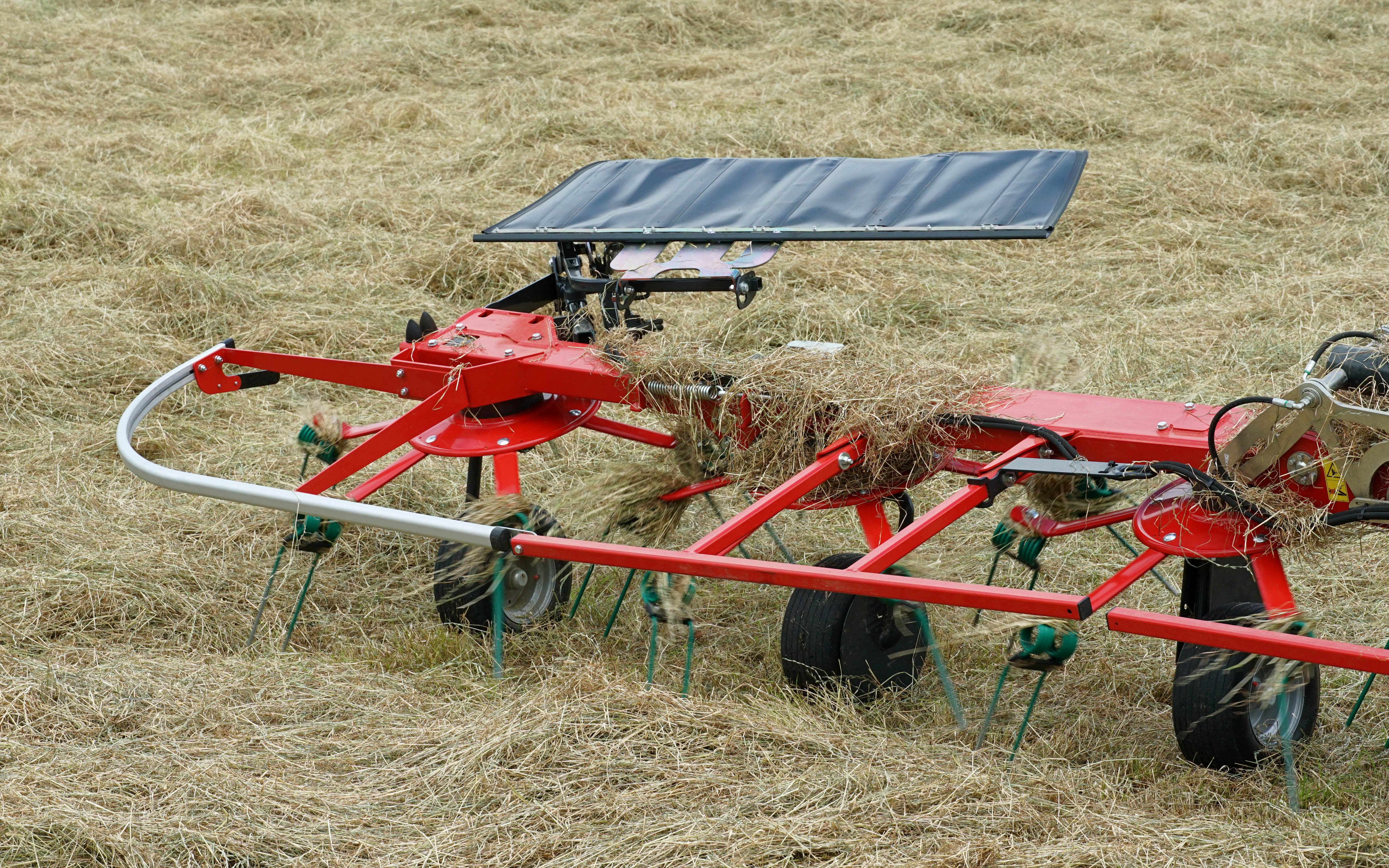 The small diameter of the rotors allows for greater contour following and more efficient pick-up