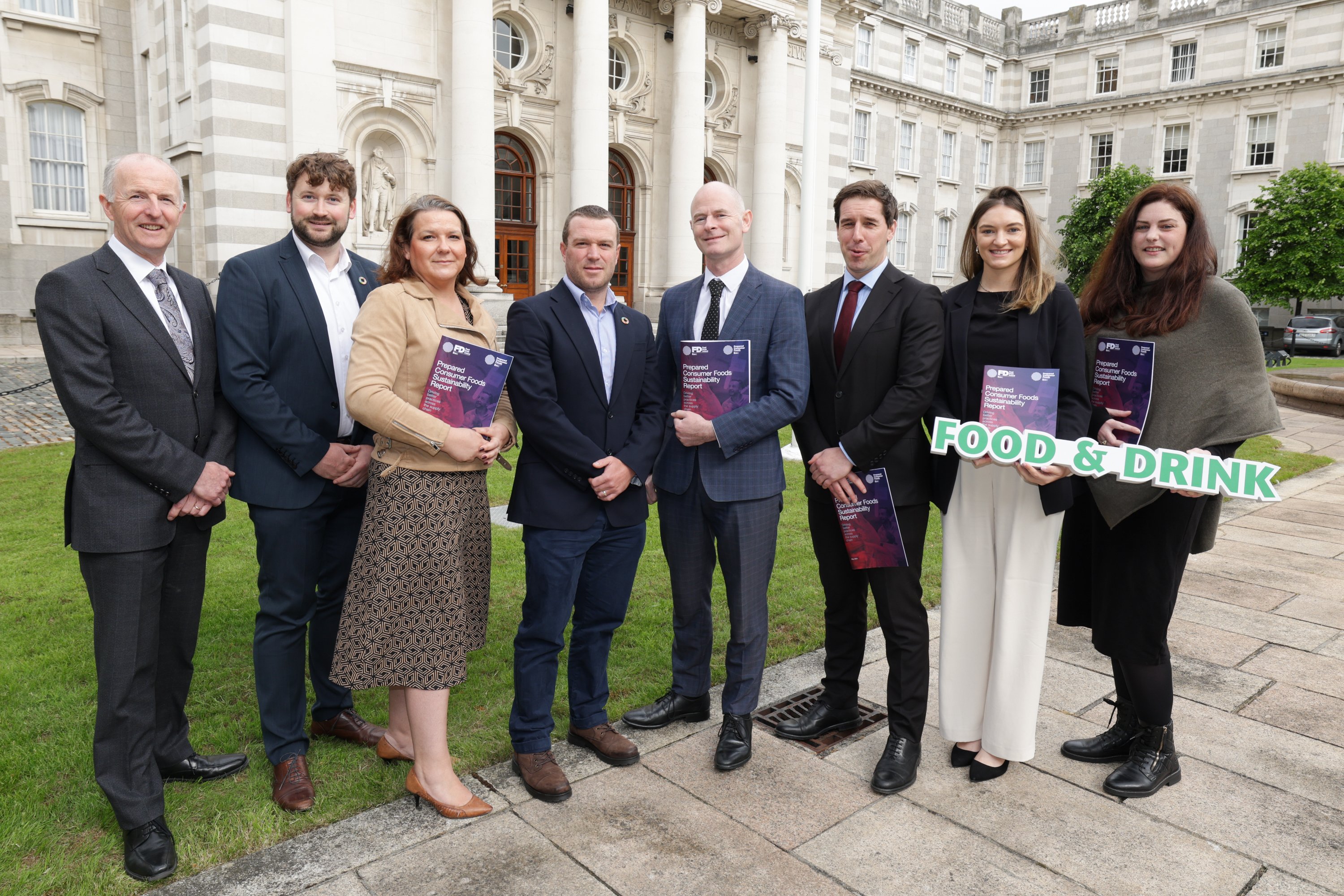 L-r: Paul Kelly (Food Drink Ireland); Kevin Maher (Food Drink Ireland); Sian Young (Britvic Ireland); Nicholas Reynolds (O’Brien Fine Foods); Minister Ossian Smyth; Shay Hannon (Teagasc); Stephanie O’Callaghan (Tirlán); Emer Fardy (Hilton Foods Ireland)