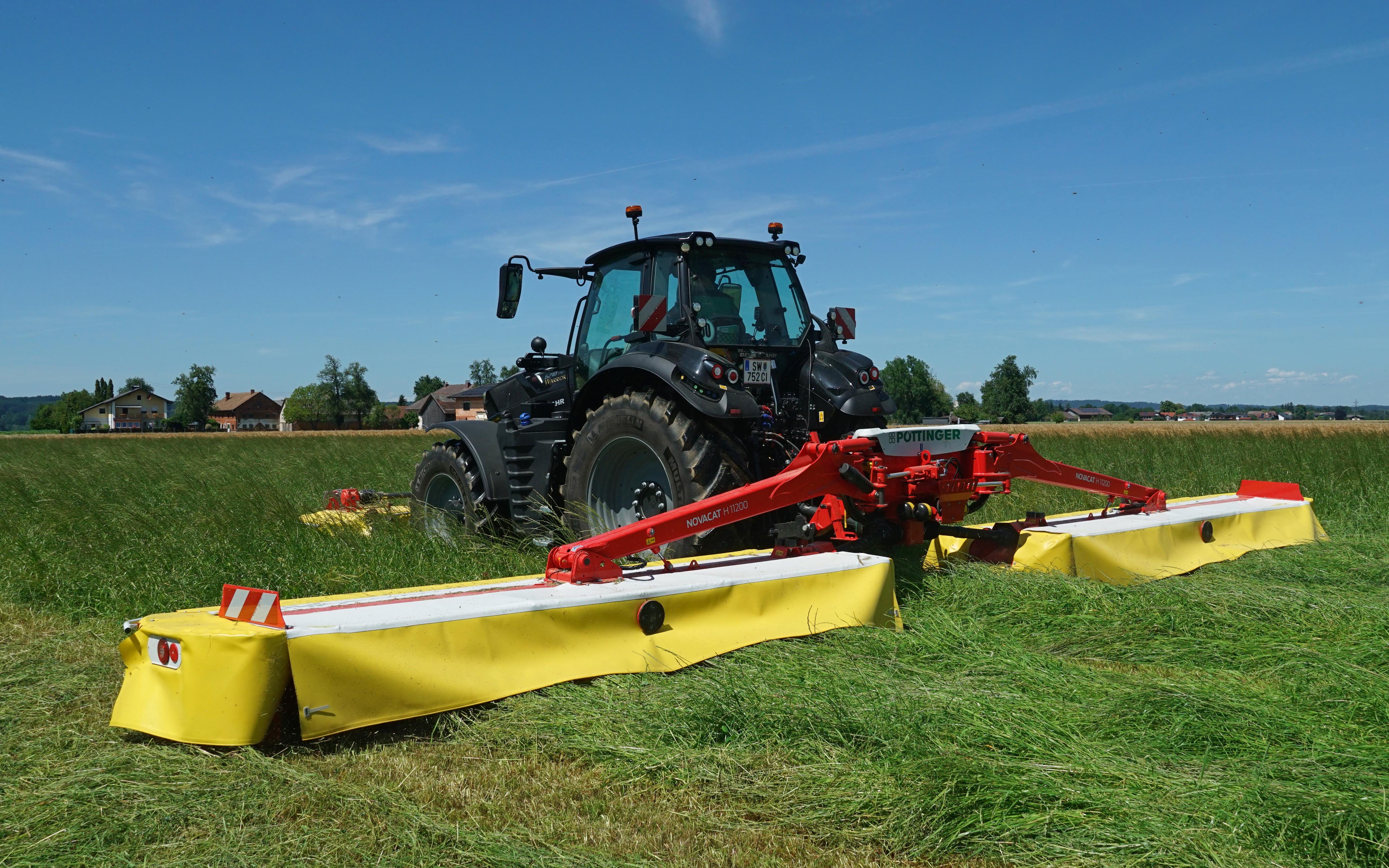 Typical of Pottinger's latest approach are the new Novacat H mowers