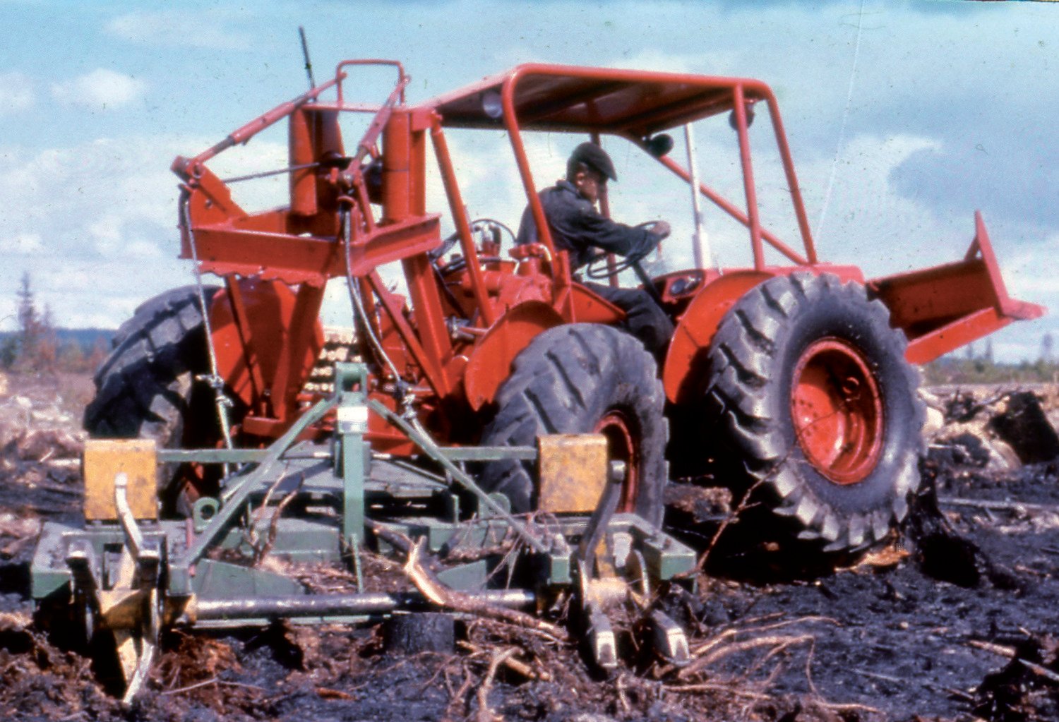 Valmet started producing forestry equipment in the early 1960s and the division was eventually acquired by Komatsu