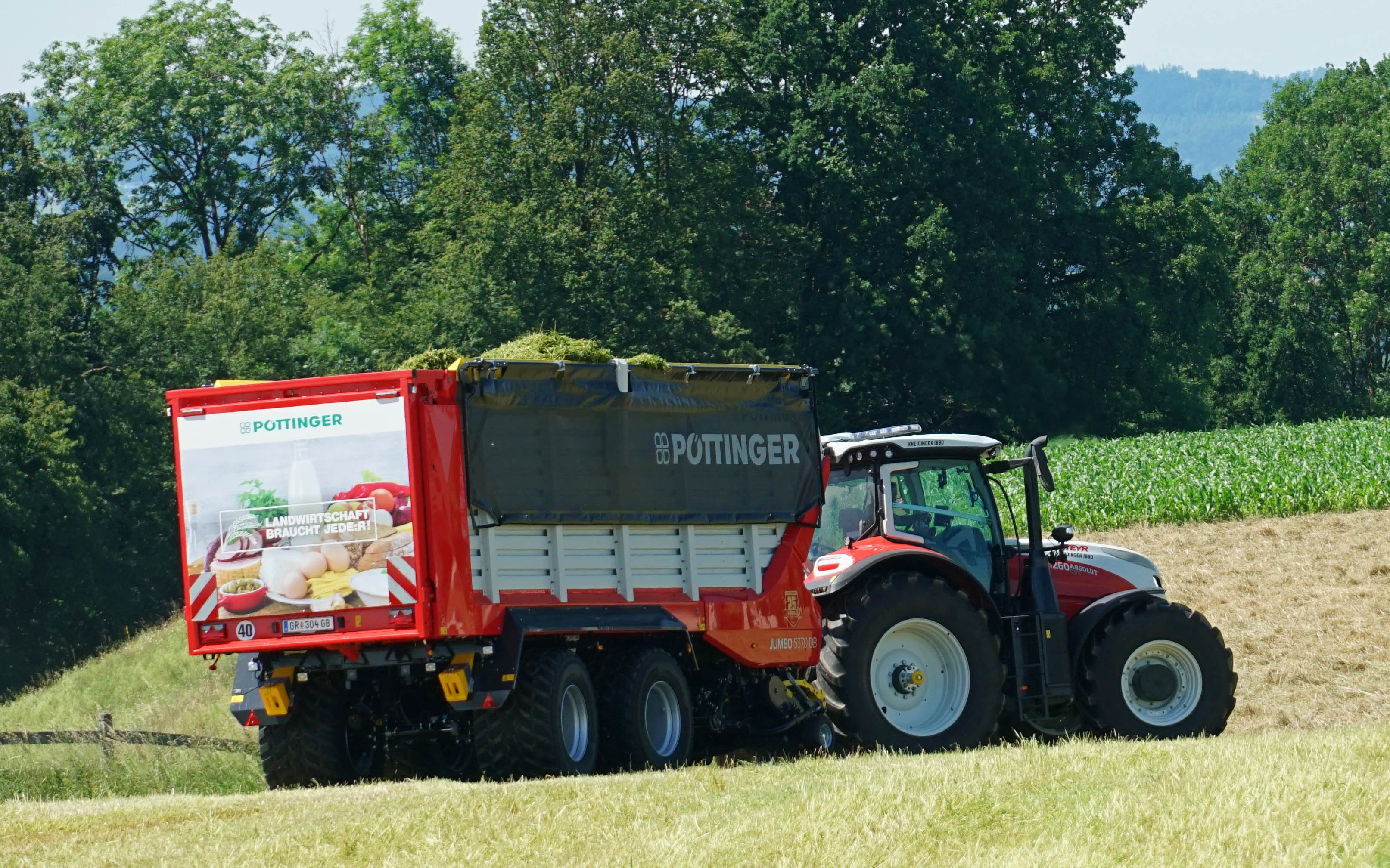 The Pottinger Jumbo 5000 series of wagons carry less sophistication and is more budget friendly as a consequence