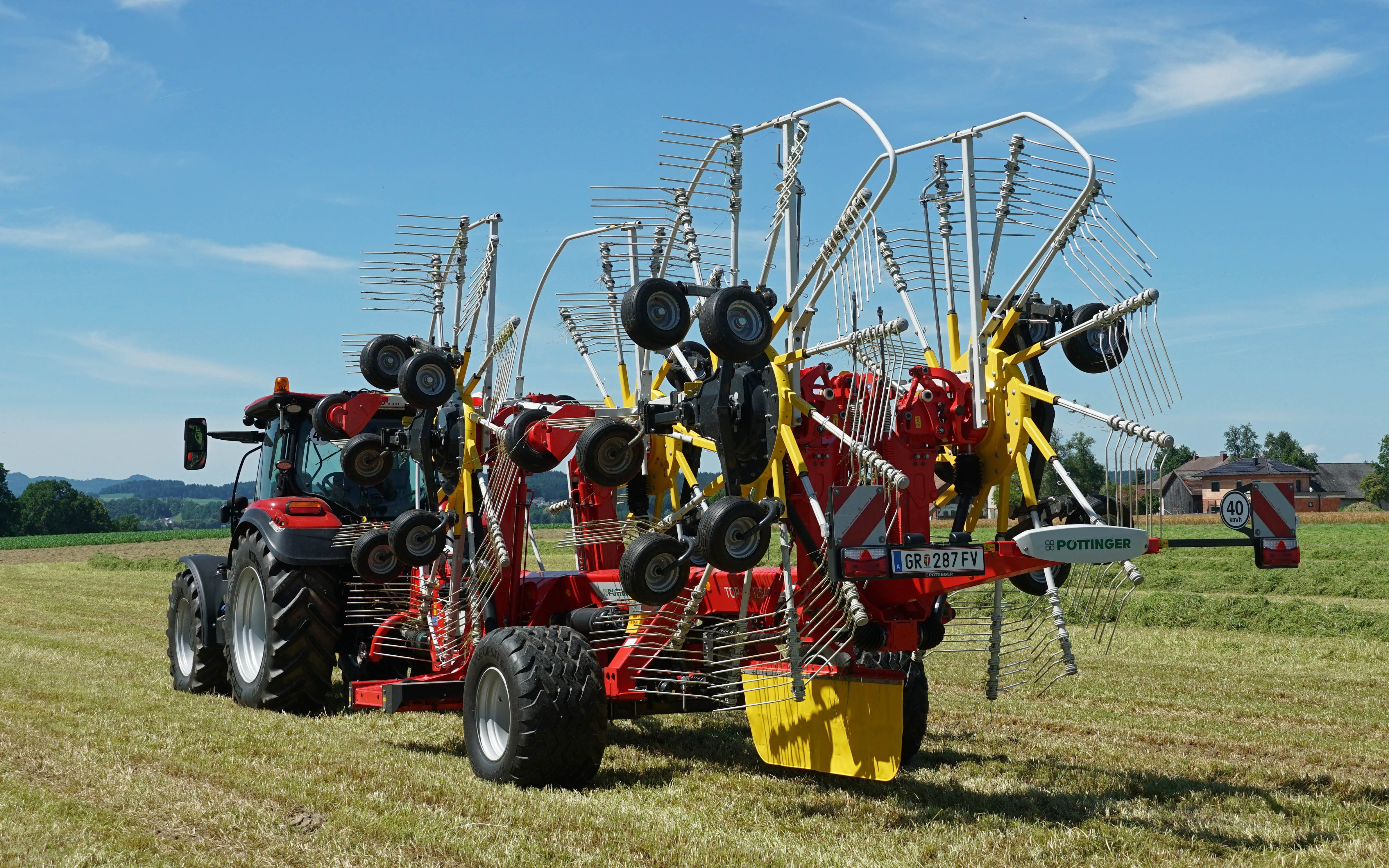 When folded, the 12.5m Top VT 12540 C is less than 4m in height