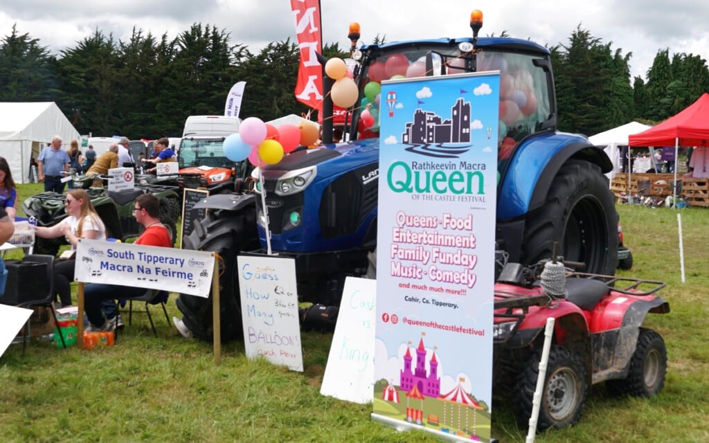 Guessing the number of  balloons in a cab is always popular and Macra were out to raise funds by this well tried method