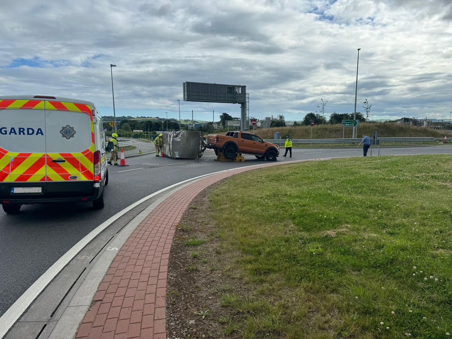 The vehicle was stablised using cribbing Source: Cork City Fire Brigade