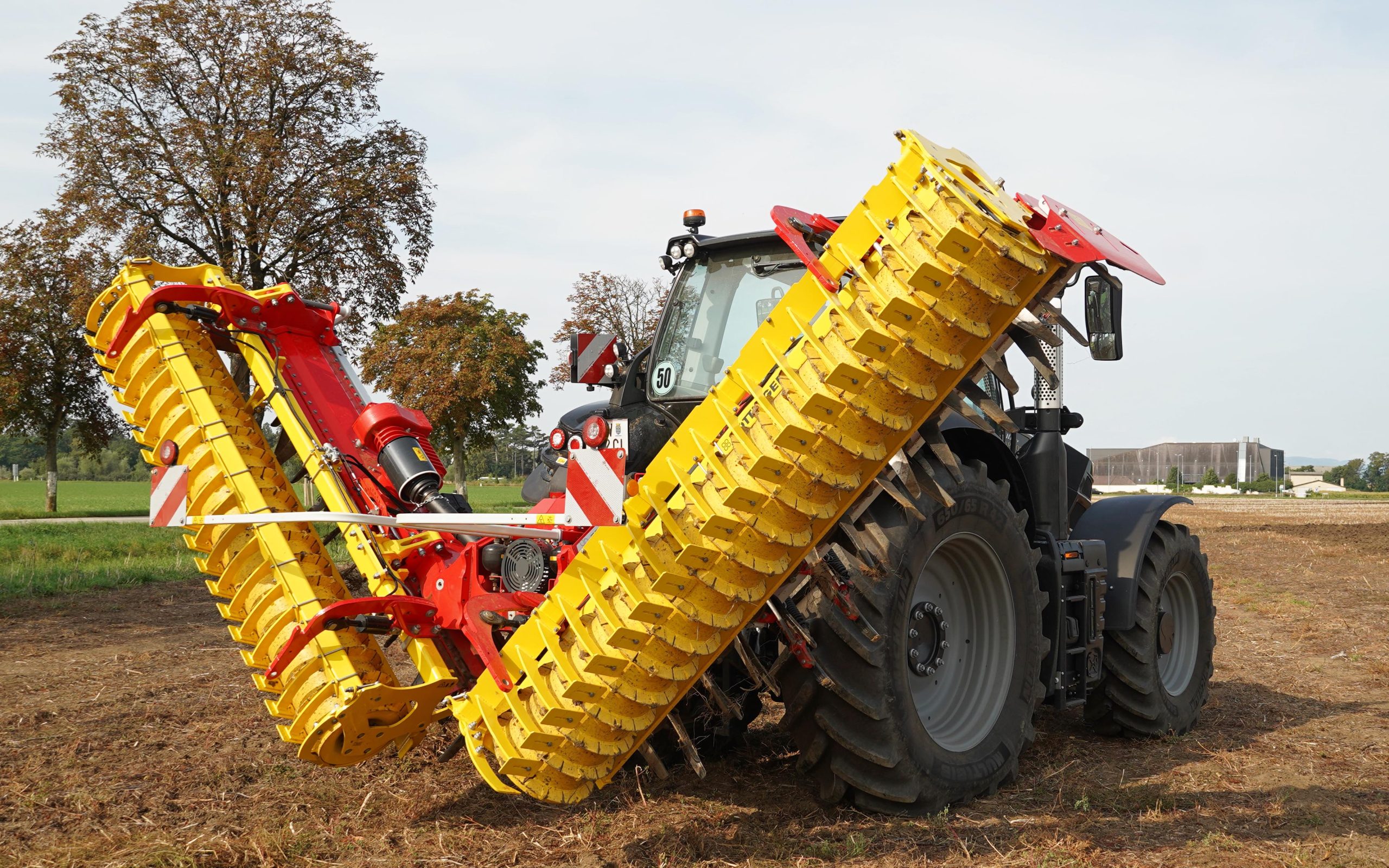 Pottinger has added a 6m model to the Lion power harrow line up, the powered cooling fan prevents the gearbox from overheating